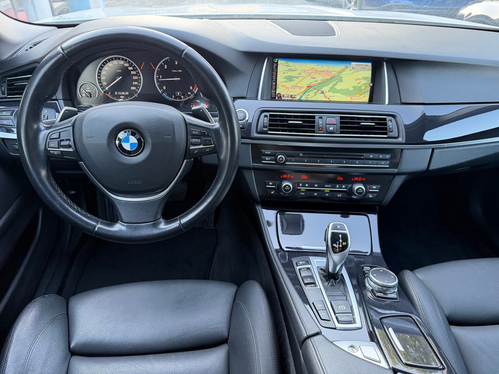 BMW 525d xDrive Steptronic-image-19