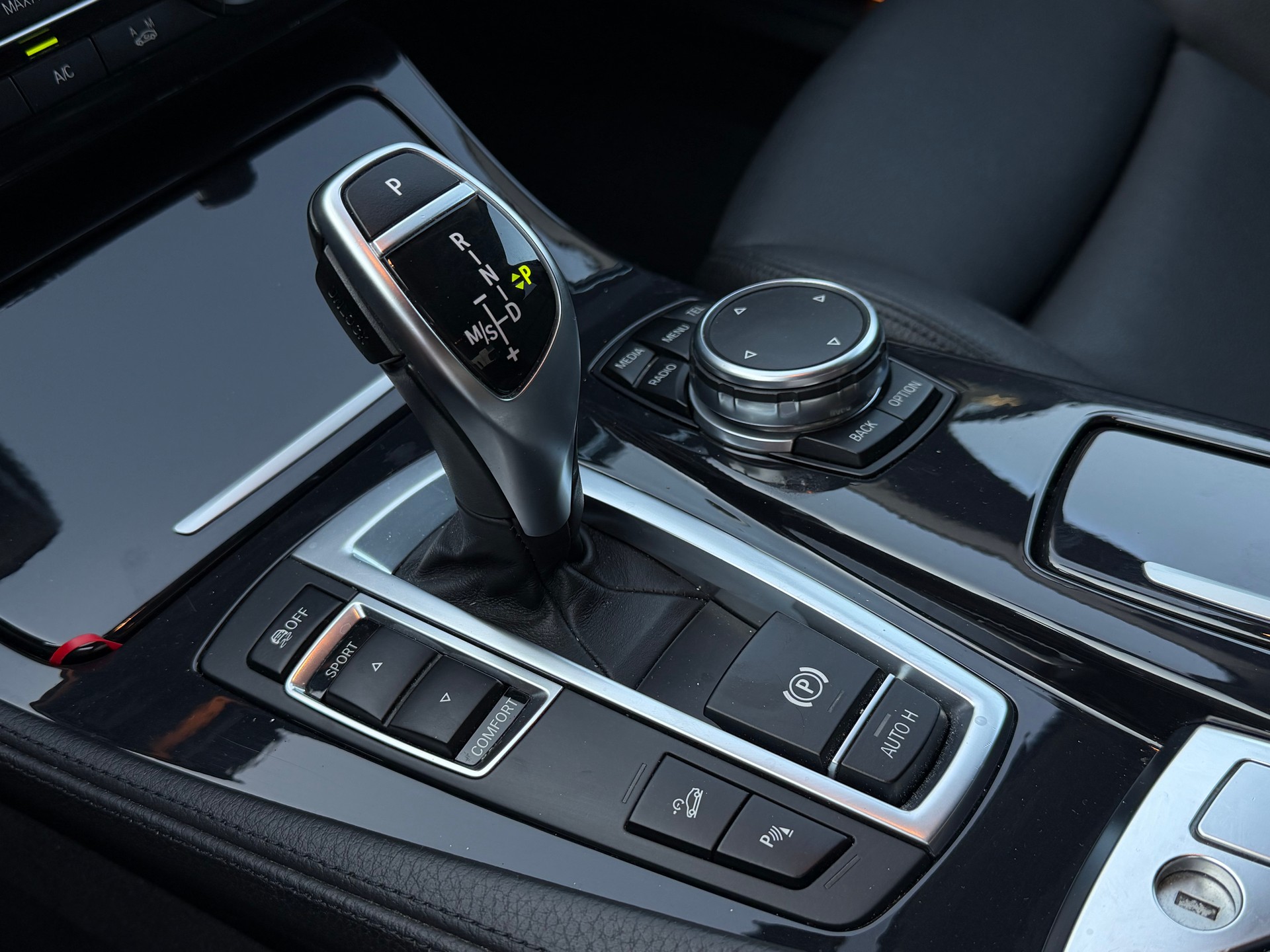 BMW 525d xDrive Steptronic-image-24