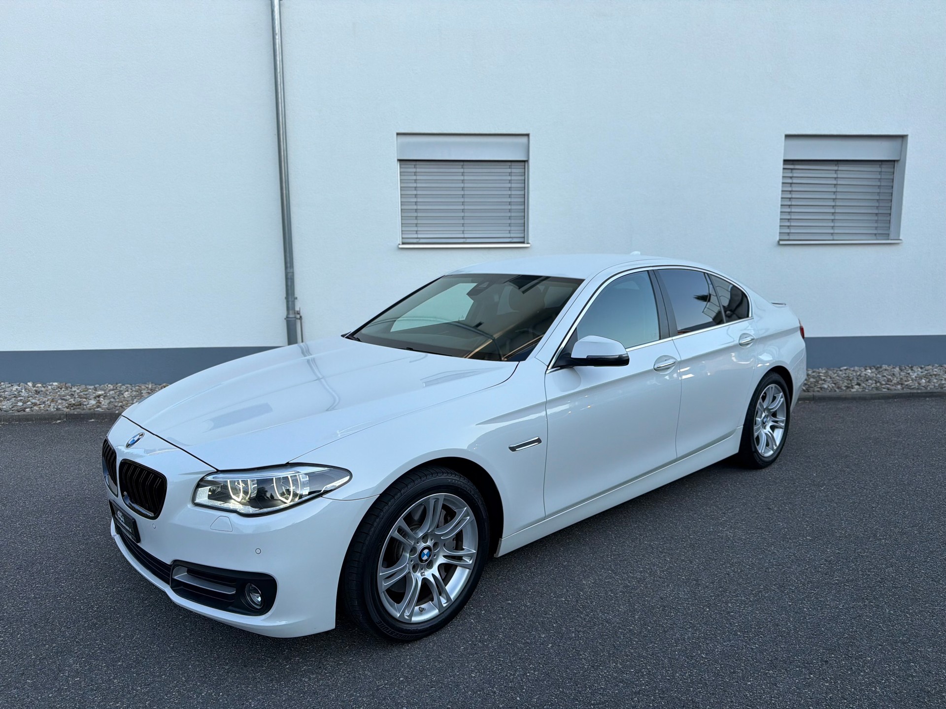 BMW 525d xDrive Steptronic-image-10