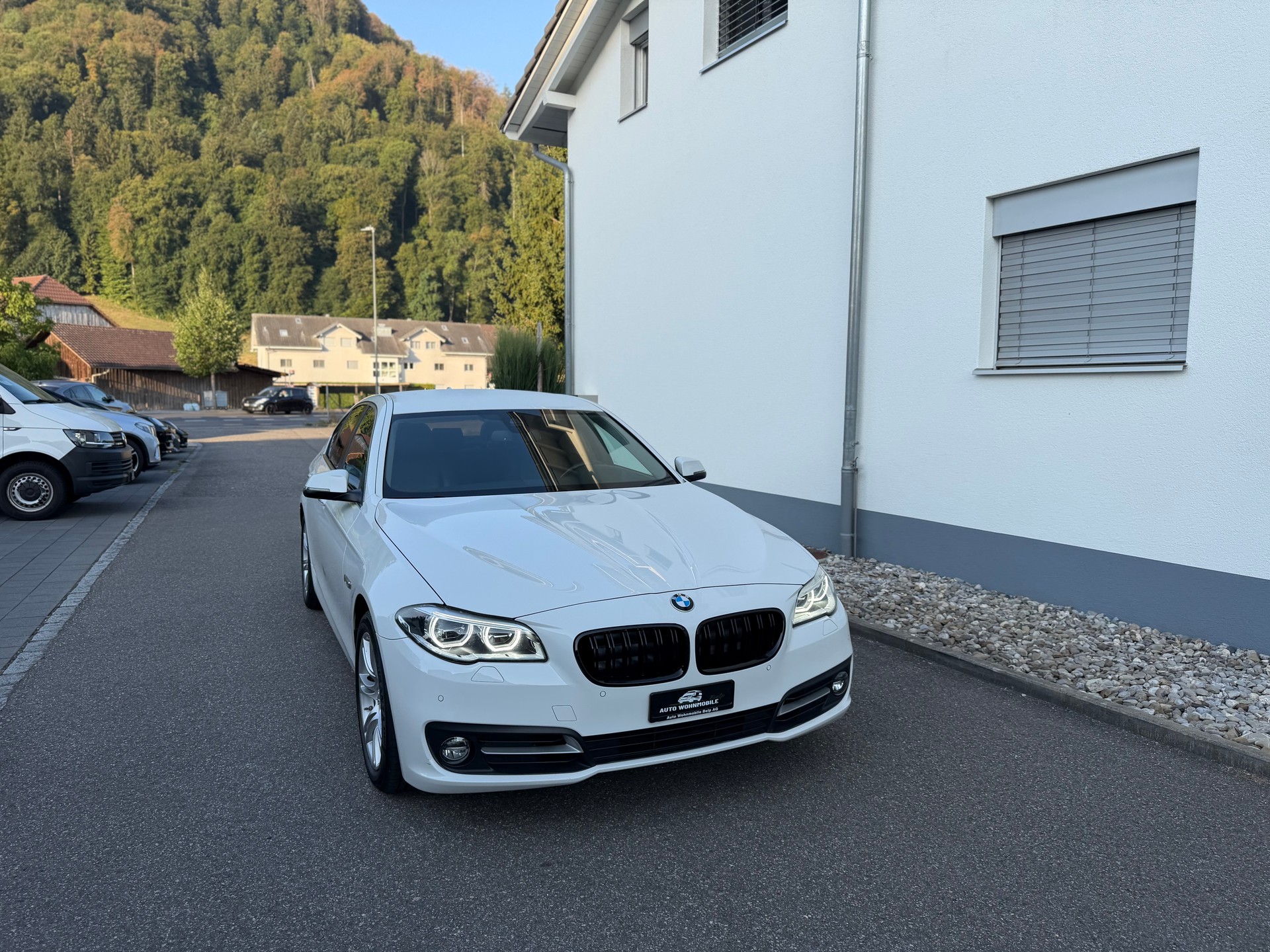 BMW 525d xDrive Steptronic-image-0