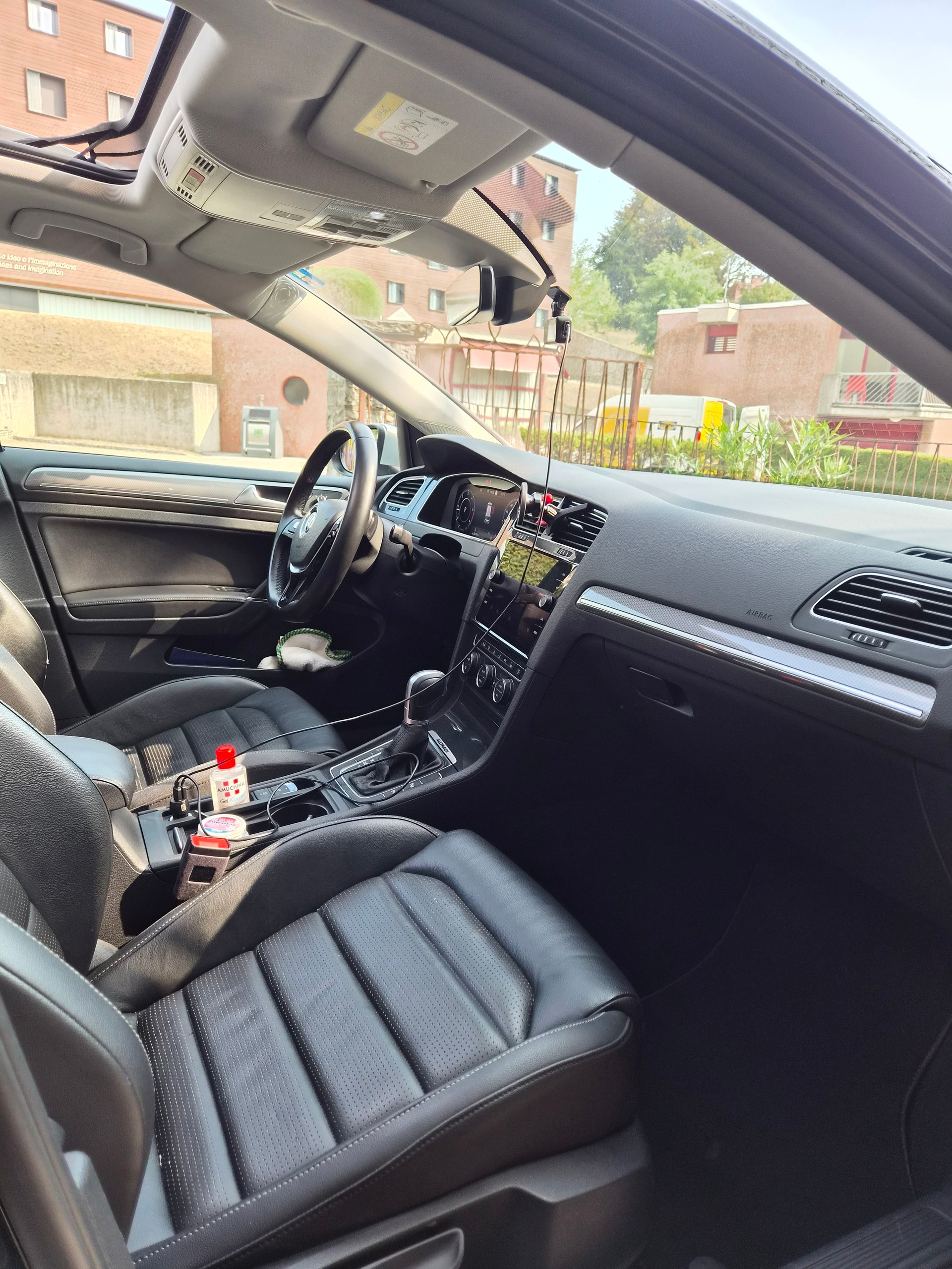 VW Variant Altrack 2.0-image-10