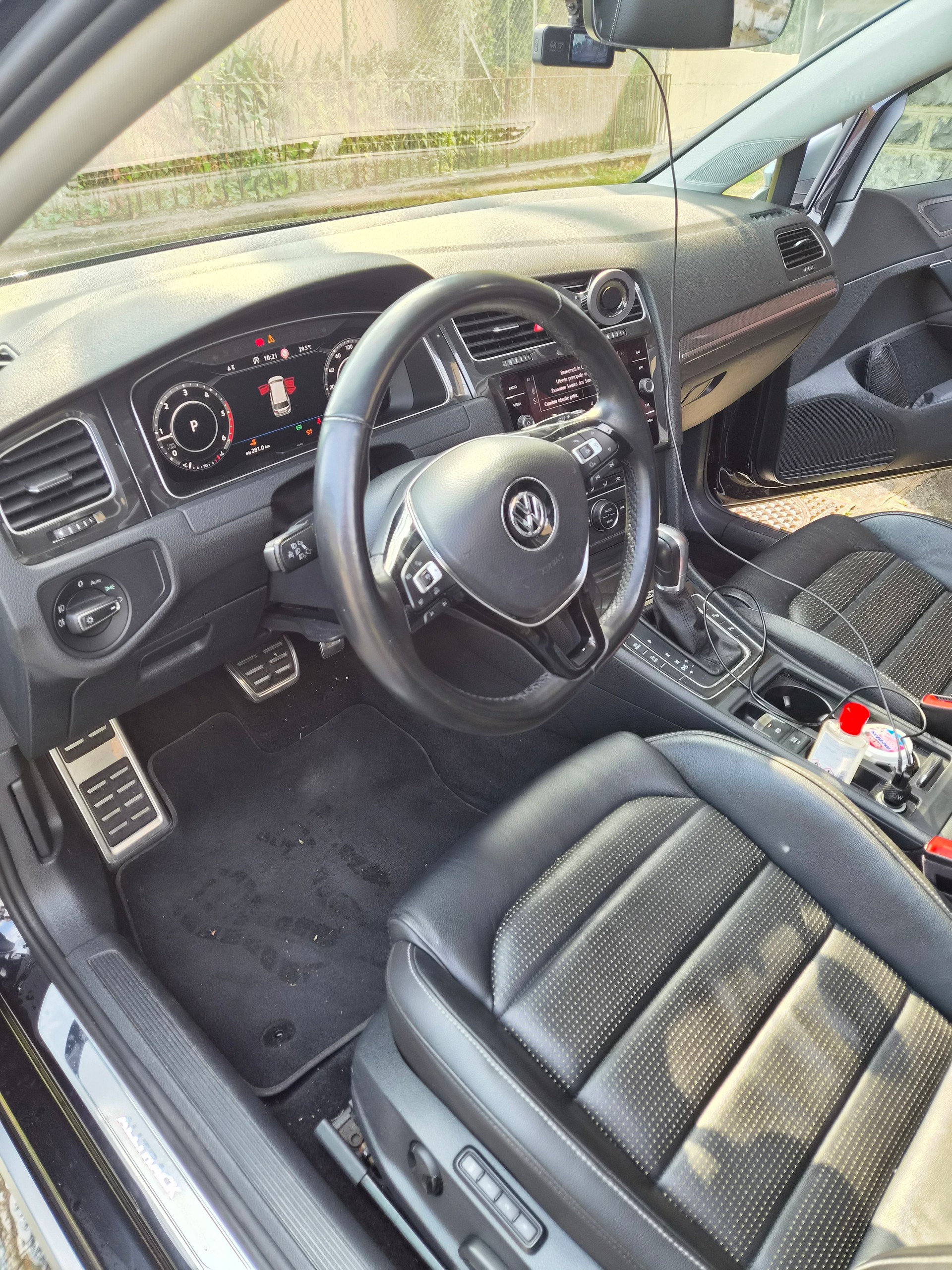 VW Variant Altrack 2.0-image-7