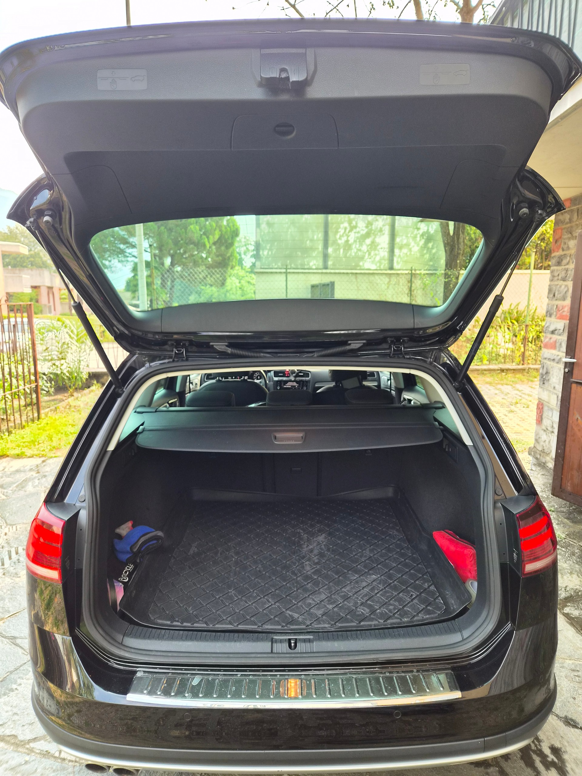 VW Variant Altrack 2.0-image-12