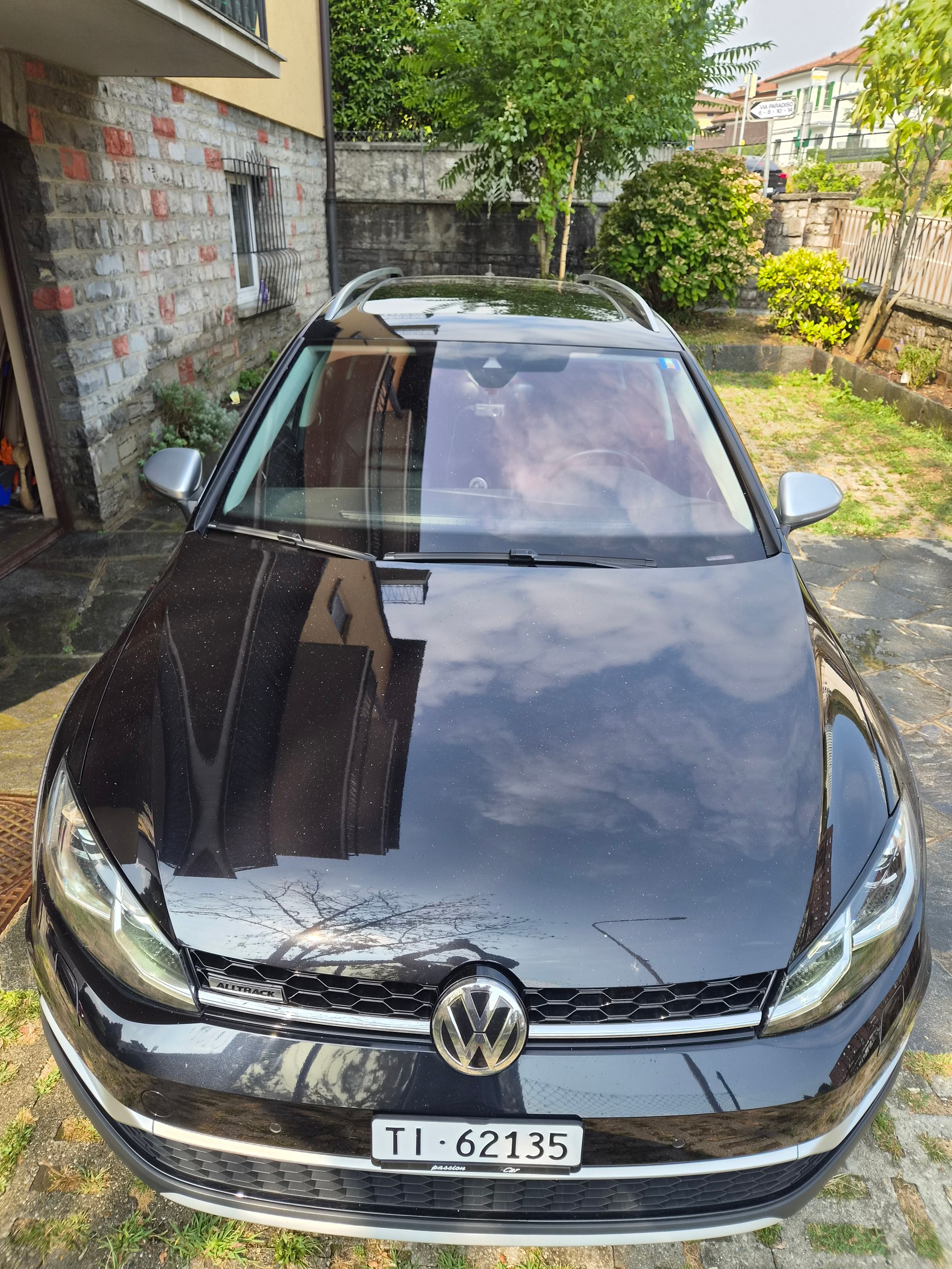 VW Variant Altrack 2.0-image-2