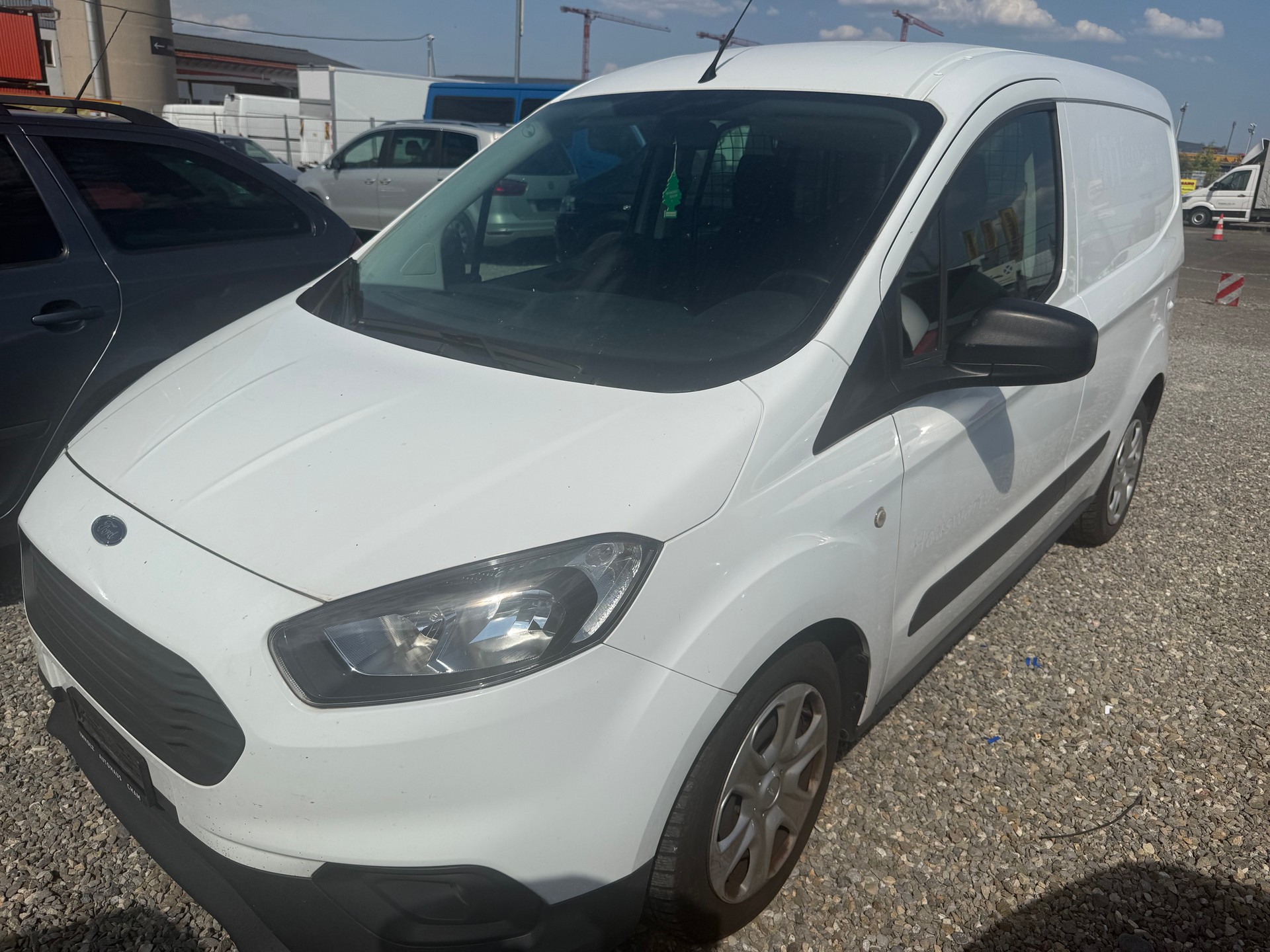FORD Transit Courier Van 1.0 EcoBoost Limited-image-1