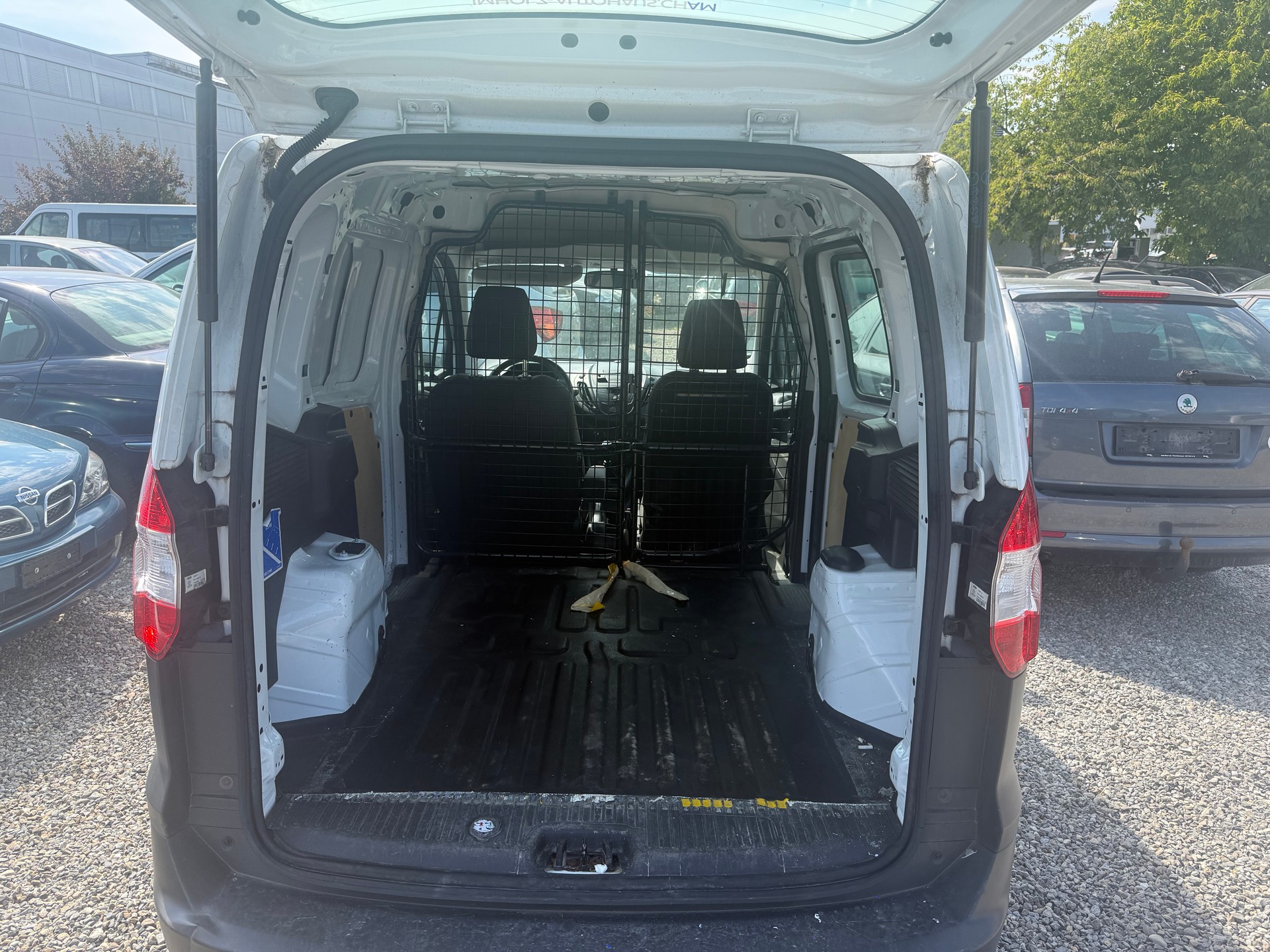 FORD Transit Courier Van 1.0 EcoBoost Limited-image-6