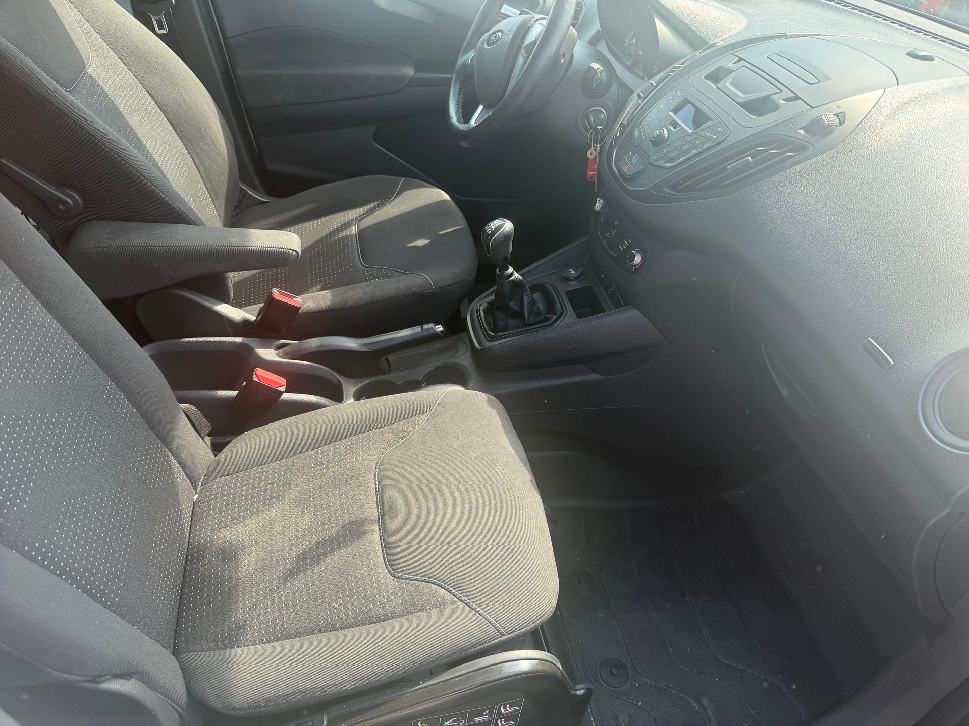FORD Transit Courier Van 1.0 EcoBoost Limited-image-7