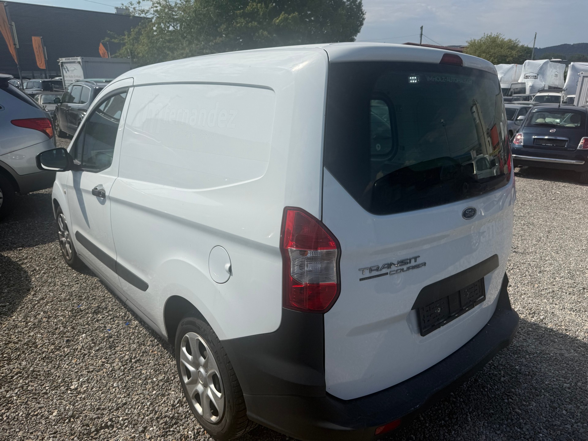 FORD Transit Courier Van 1.0 EcoBoost Limited-image-3