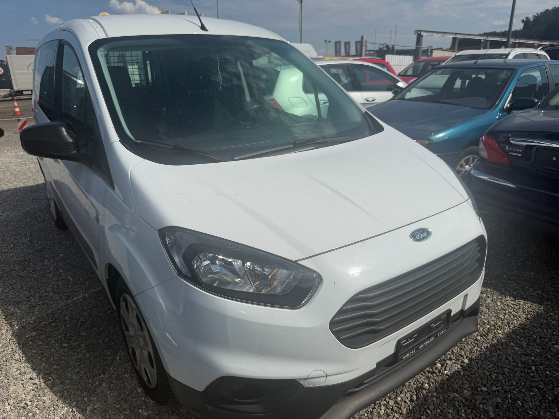 FORD Transit Courier Van 1.0 EcoBoost Limited-image-2