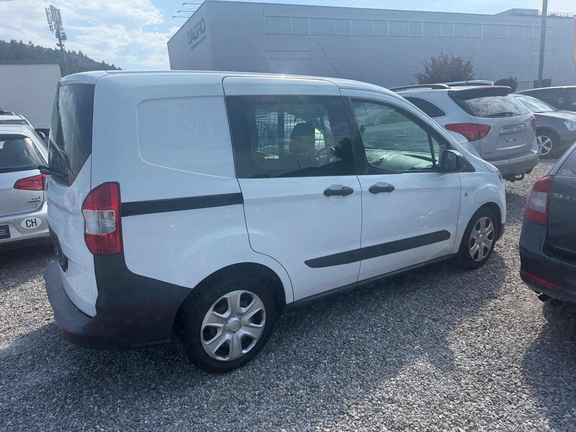 FORD Transit Courier Van 1.0 EcoBoost Limited-image-5