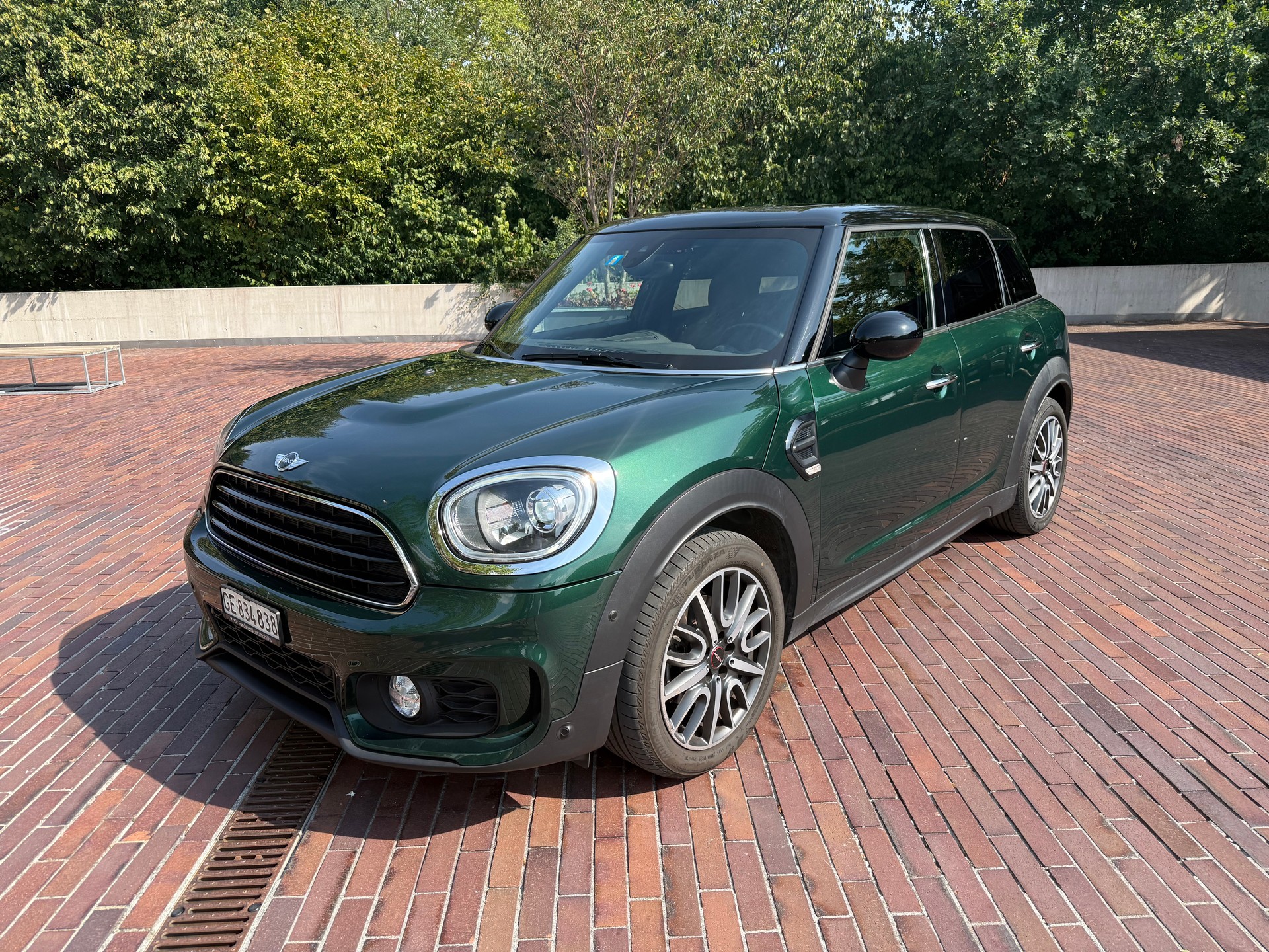MINI 1.5i Cooper ALL4-image-0