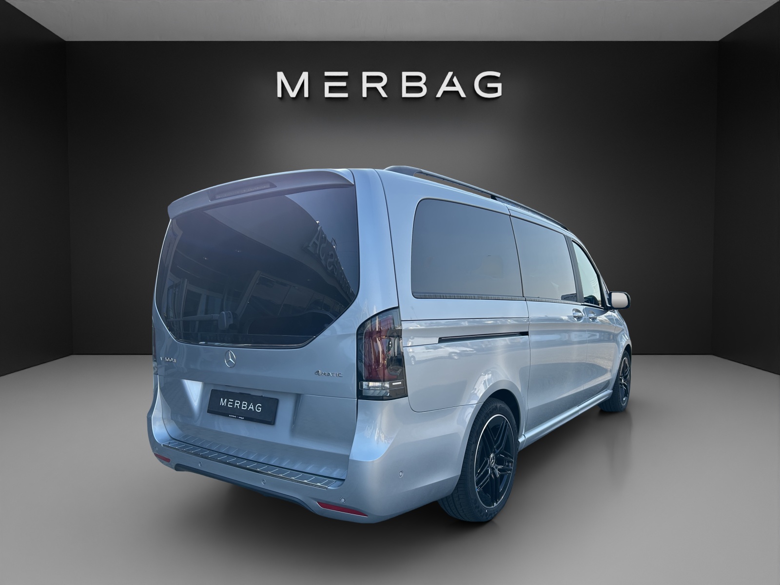 MERCEDES-BENZ V 300 d lang 4Matic Swiss Edition 9G-Tronic-image-6