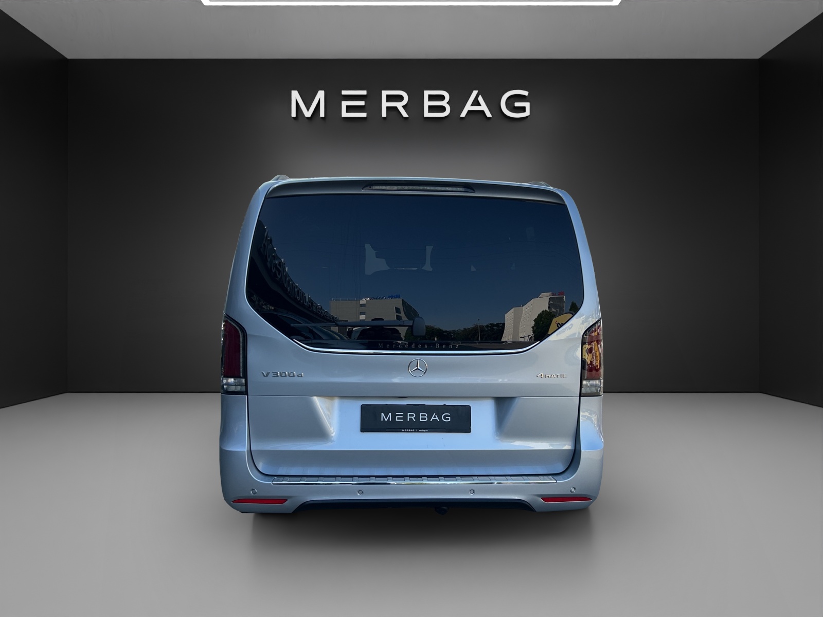 MERCEDES-BENZ V 300 d lang 4Matic Swiss Edition 9G-Tronic-image-4