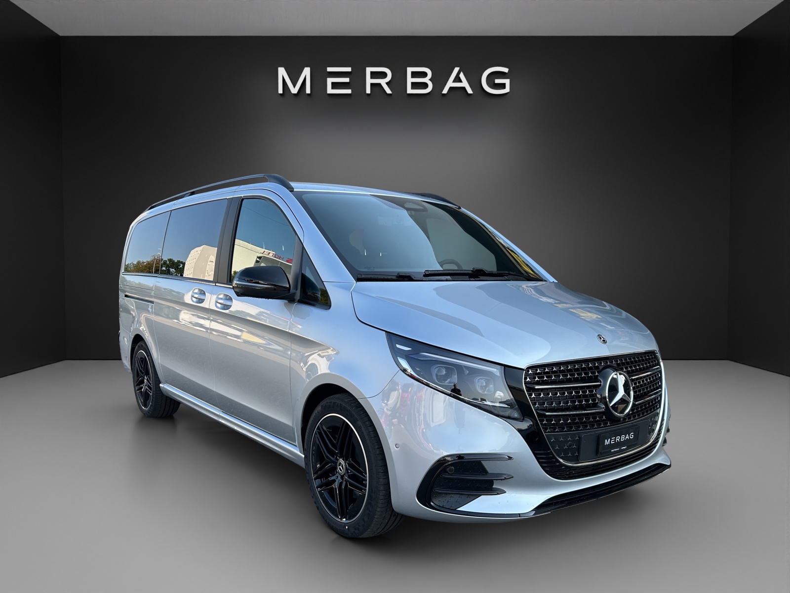 MERCEDES-BENZ V 300 d lang 4Matic Swiss Edition 9G-Tronic-image-0