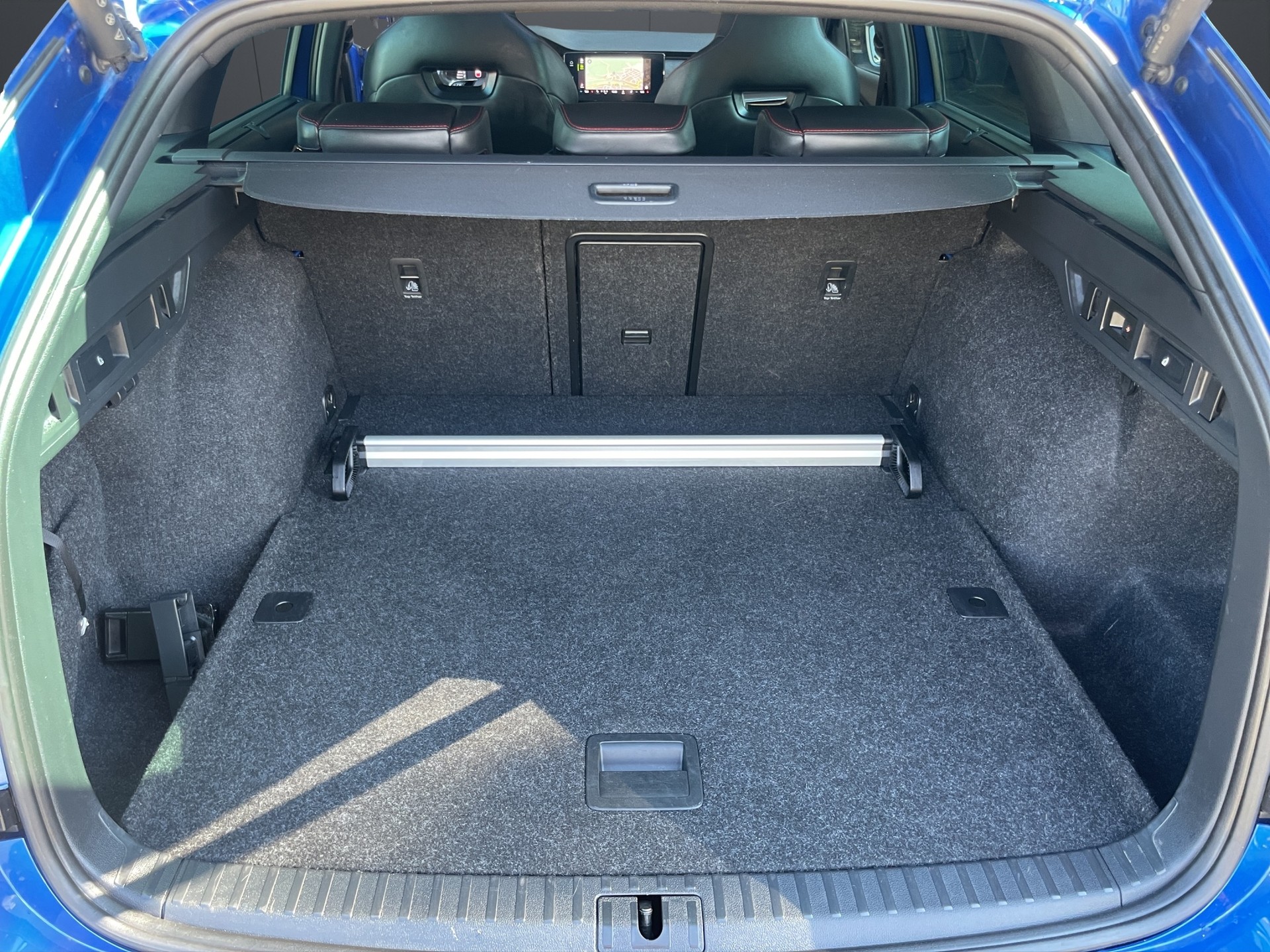 SKODA Octavia Combi 2.0 TDI DSG RS 4x4-image-17