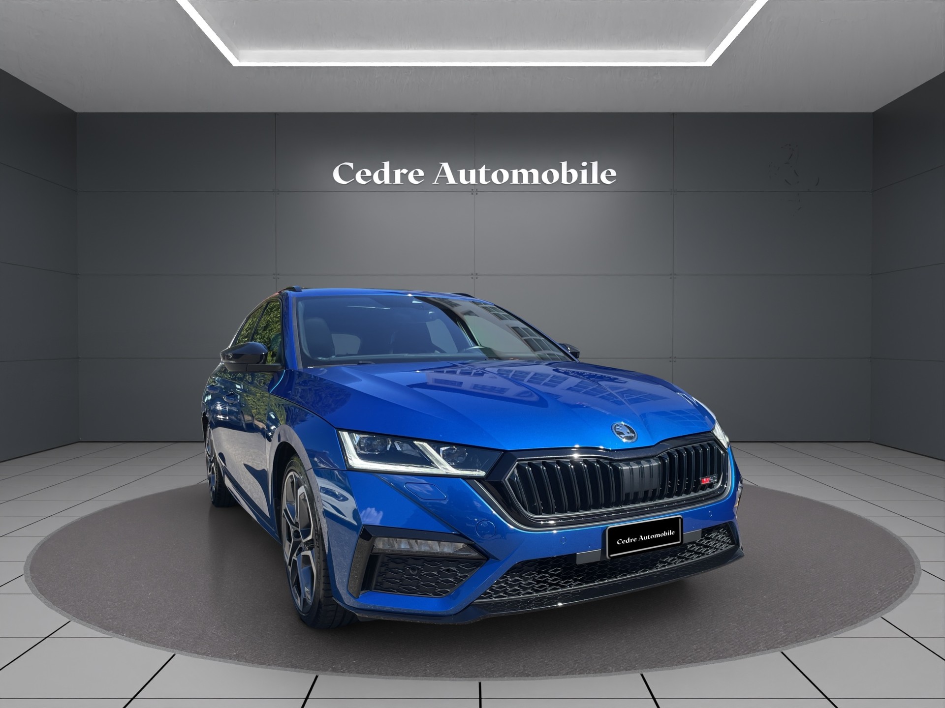 SKODA Octavia Combi 2.0 TDI DSG RS 4x4-image-2