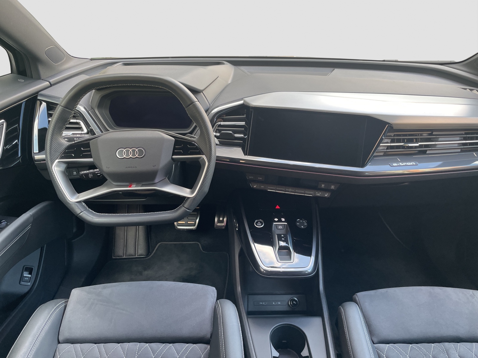 AUDI Q4 e-tron 50 quattro-image-8