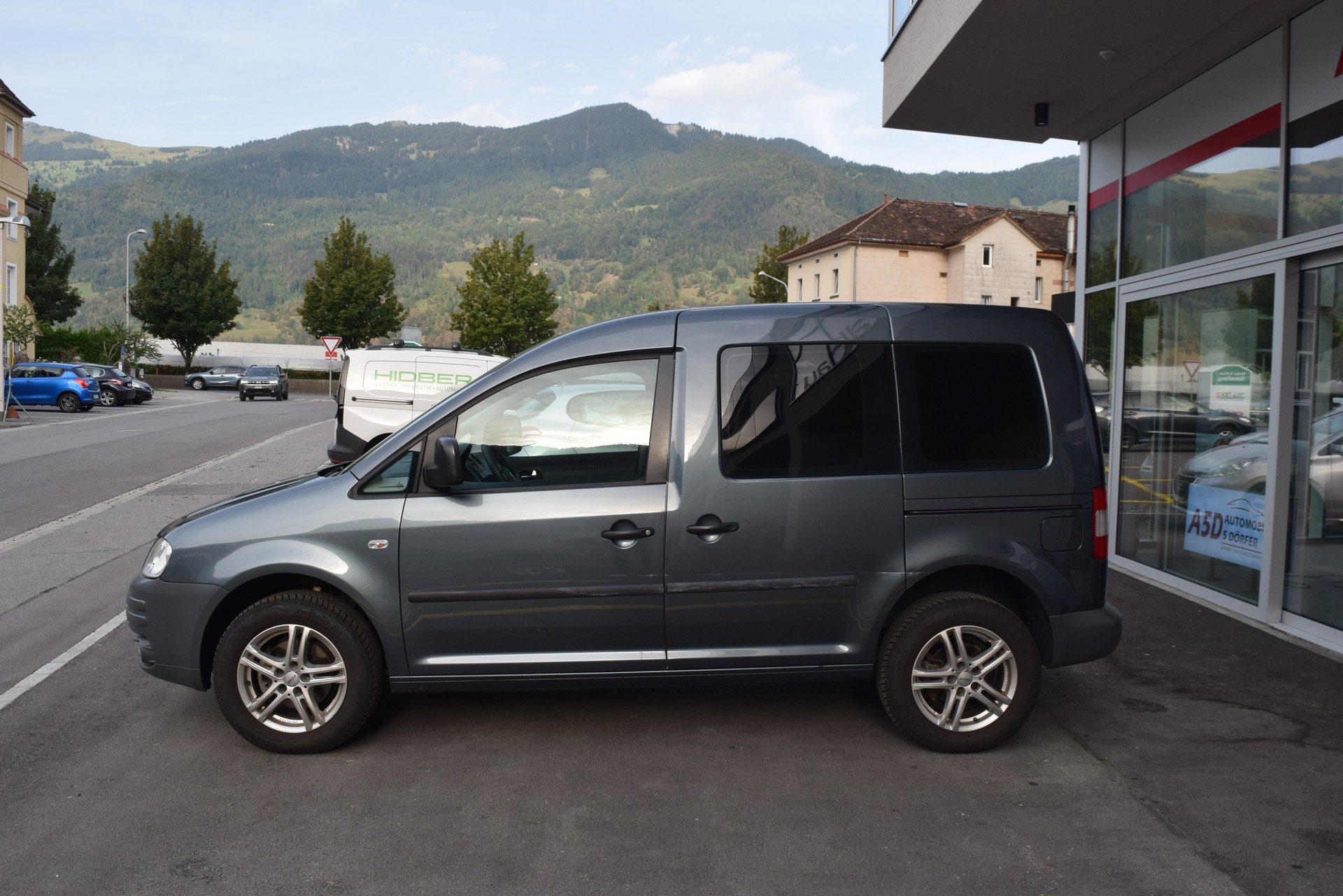VW Caddy 1.9TDI PD 4Motion-showroom-element-3