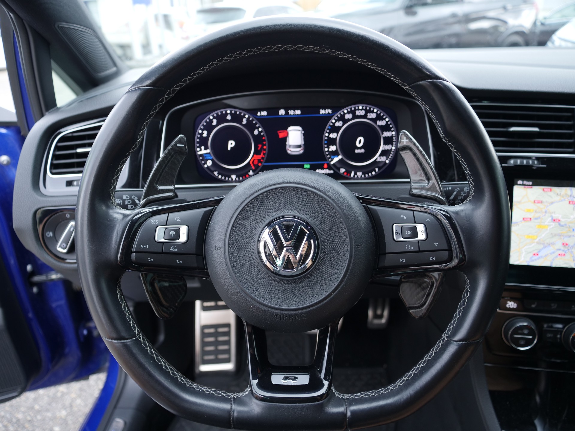 VW Golf 2.0 TSI R 4Motion DSG-image-11