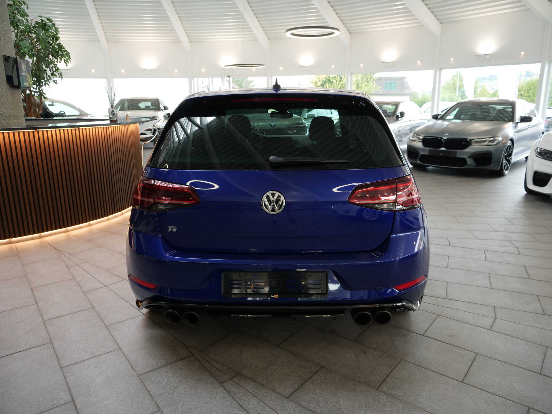 VW Golf 2.0 TSI R 4Motion DSG-image-6