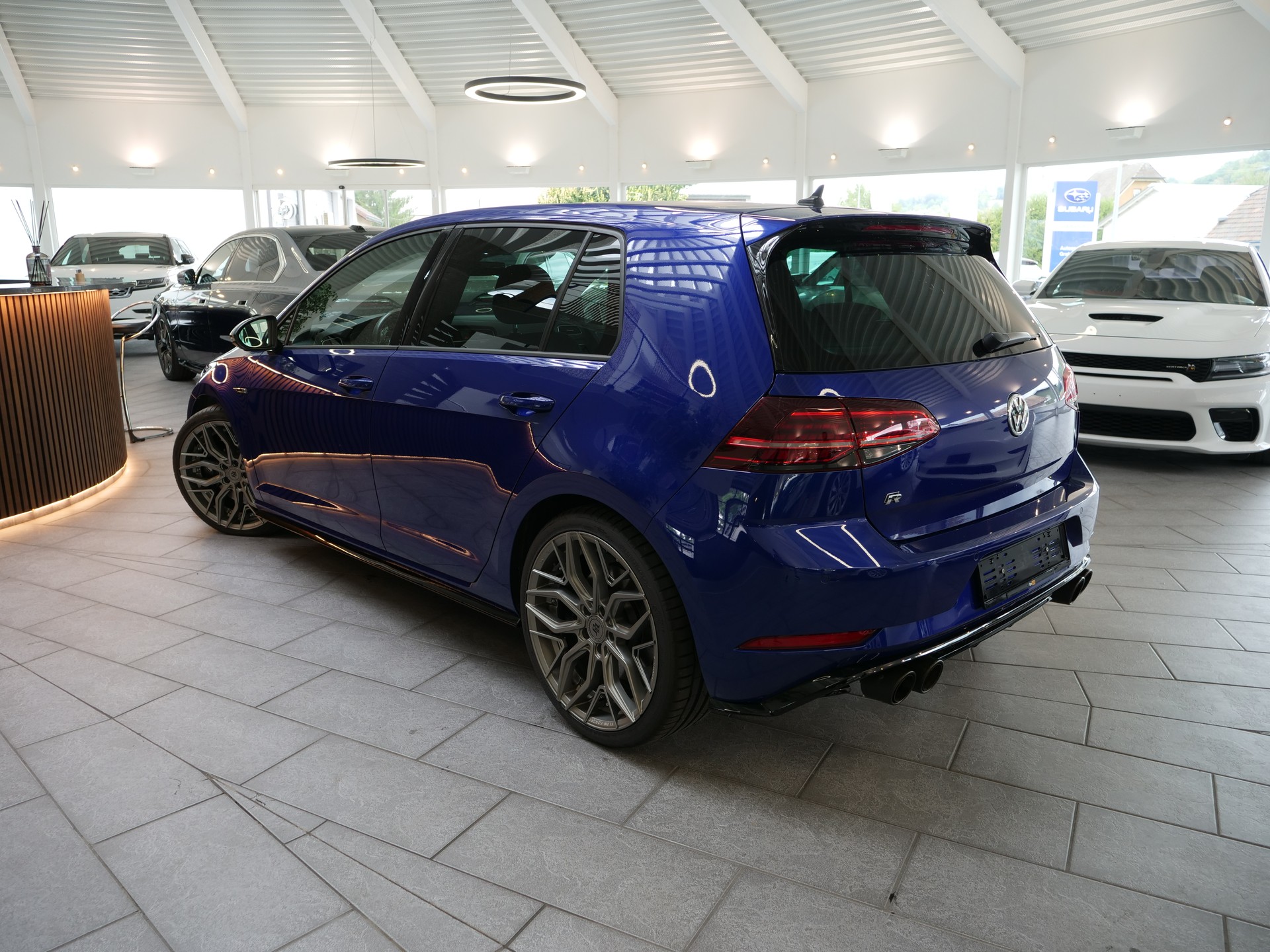 VW Golf 2.0 TSI R 4Motion DSG-image-4