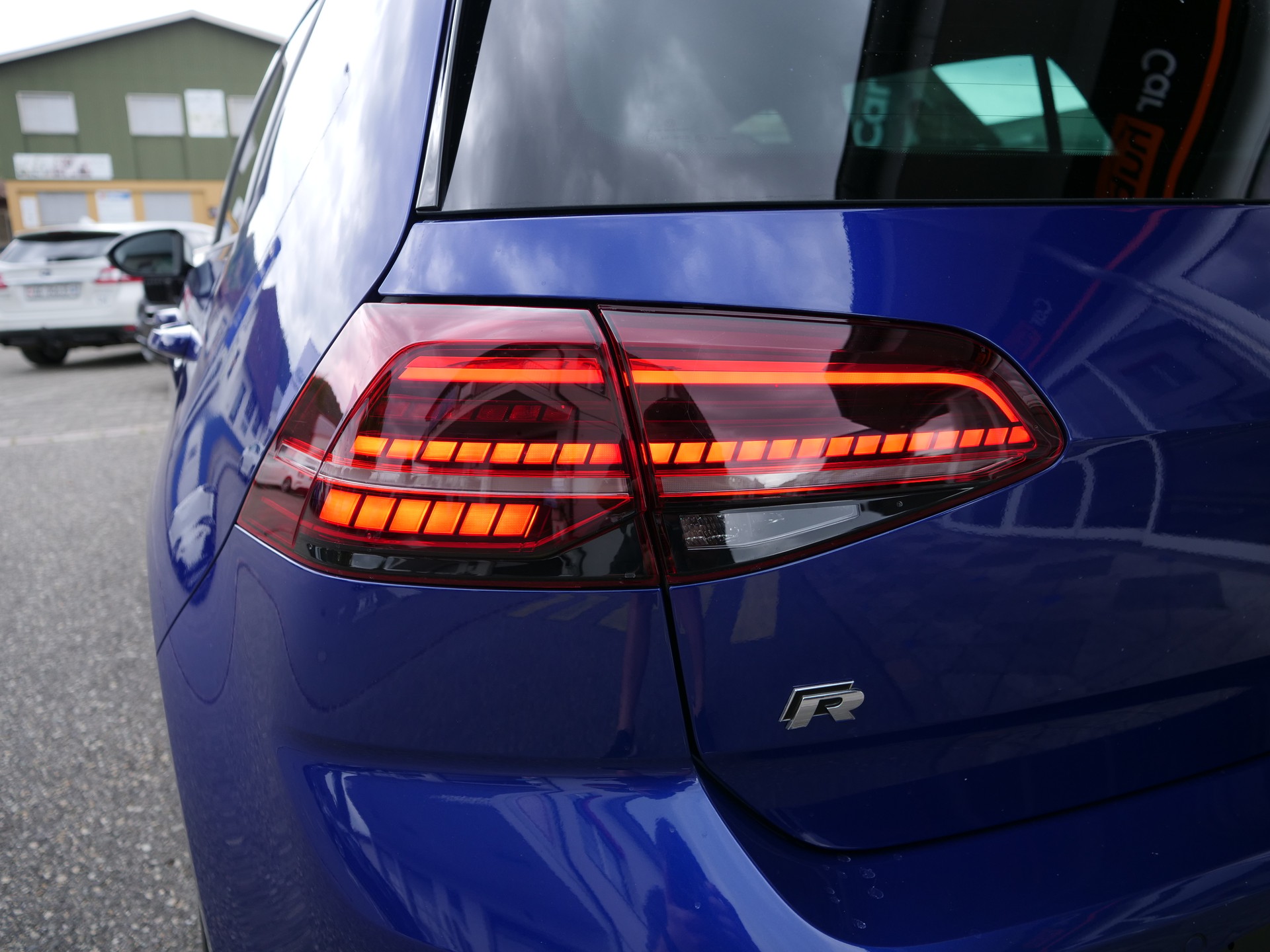 VW Golf 2.0 TSI R 4Motion DSG-image-19