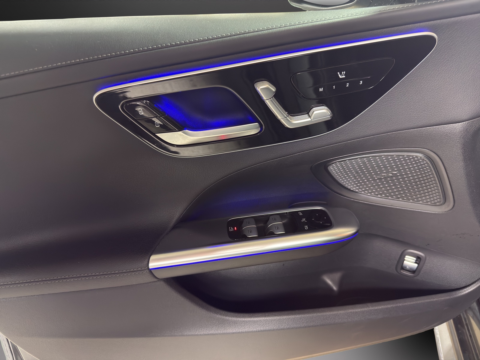 MERCEDES-BENZ C 220 d T 4M Swiss Star-image-12
