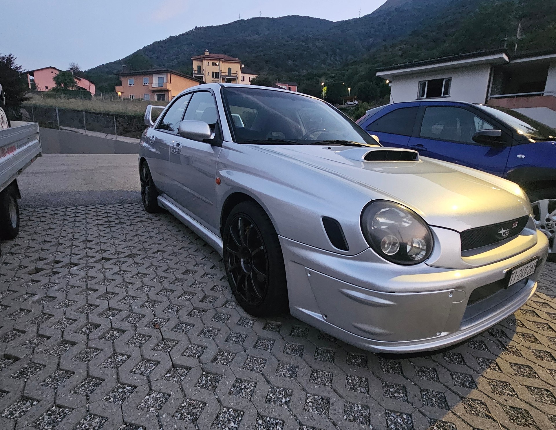 SUBARU 2.0 Turbo WRX STi-image-0