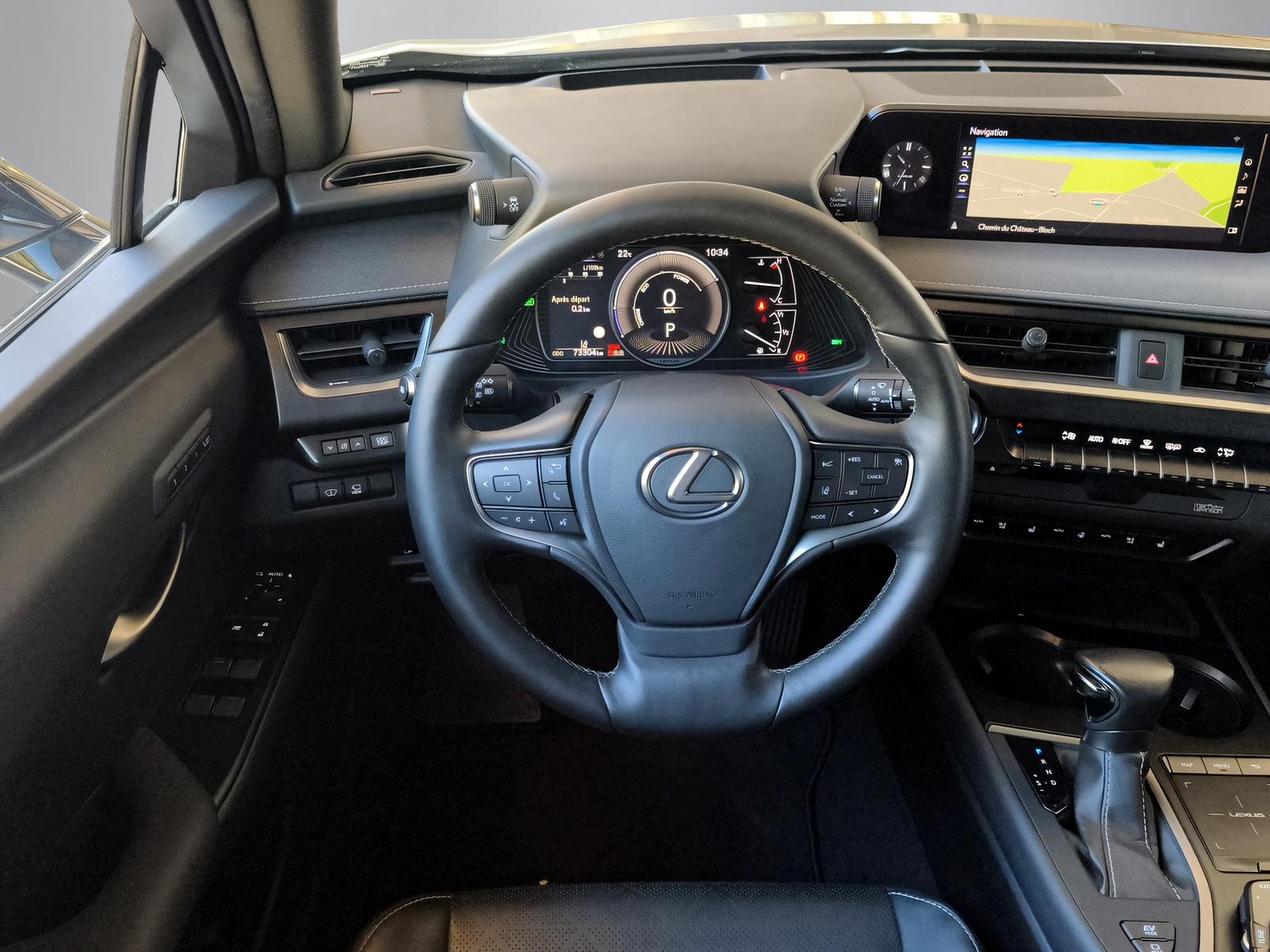 LEXUS UX 250h Excellence-image-4