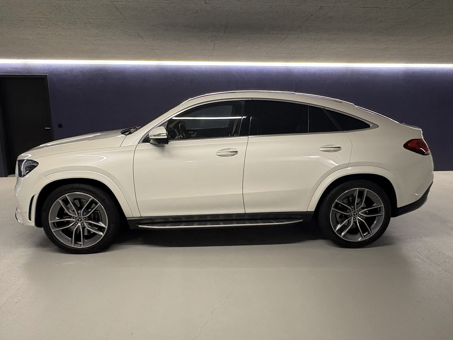 MERCEDES-BENZ GLE 400 d 4matic-image-9