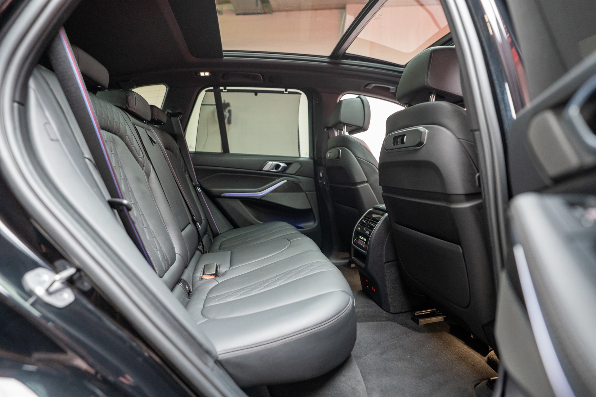 BMW X5 M60i xDrive M Sport Pro / Panorama / 360°Kamera / AHK-image-17