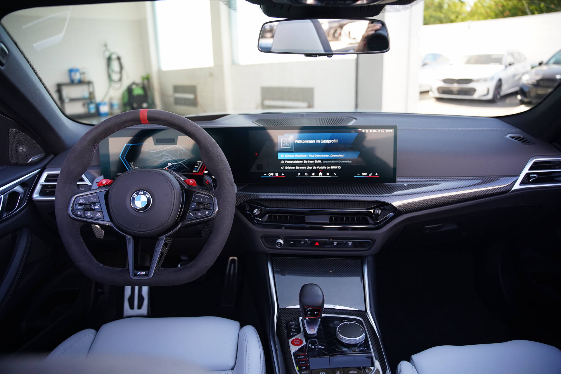 BMW M4 Cabrio Competition M xDrive LCI-image-11