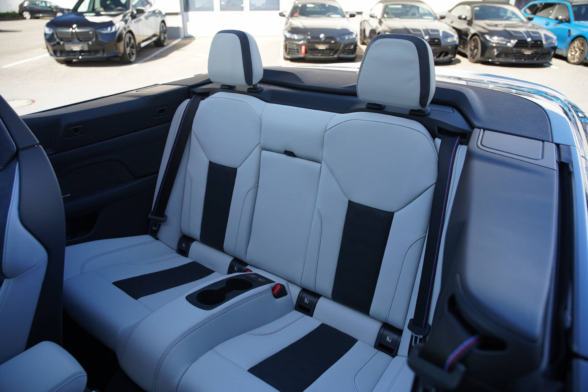 BMW M4 Cabrio Competition M xDrive LCI-image-10