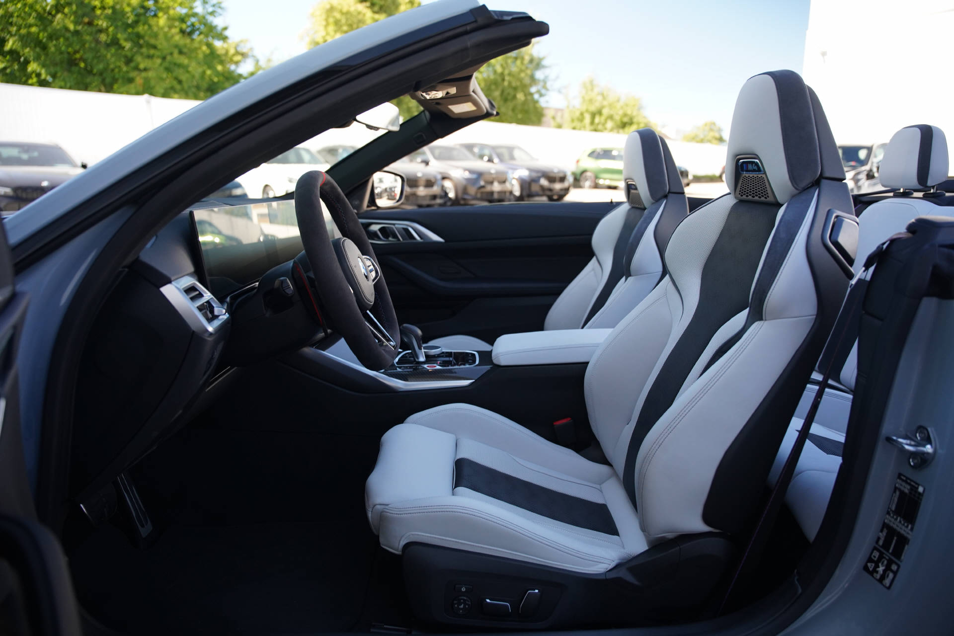 BMW M4 Cabrio Competition M xDrive LCI-image-7