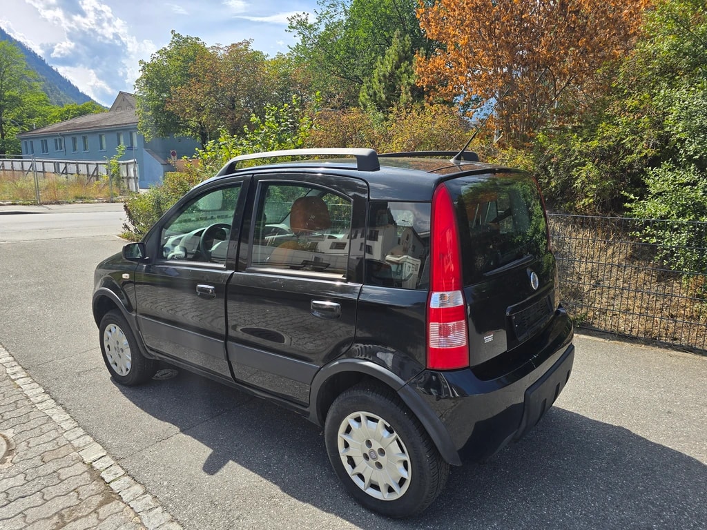 FIAT Panda 1.3 16V JTD Climbing 4x4-image-2