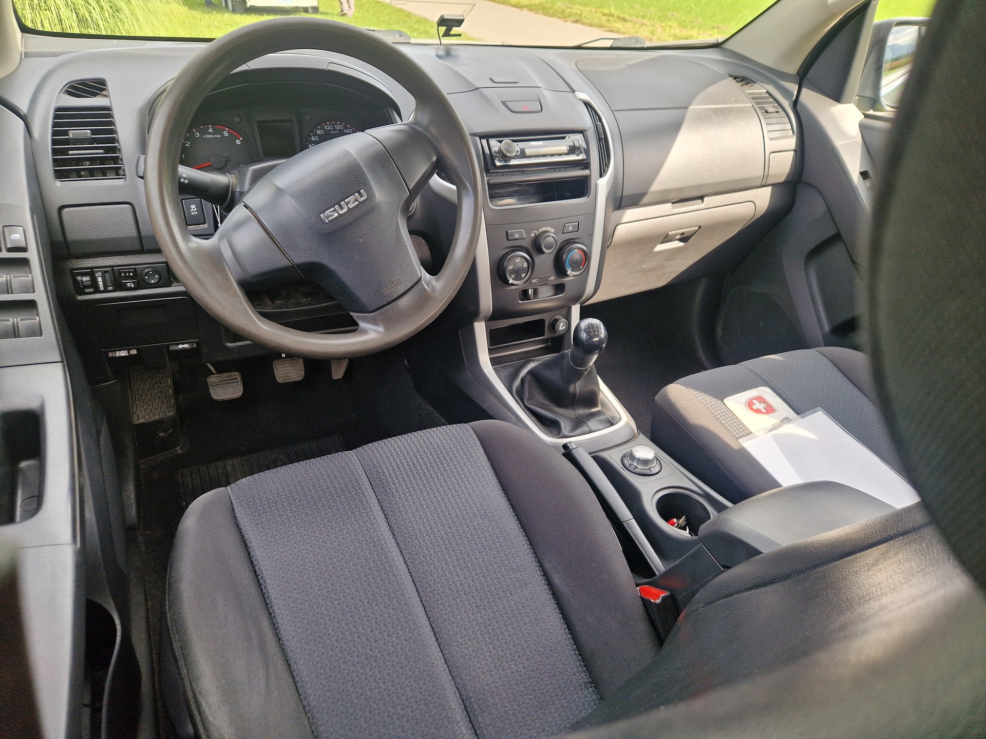 ISUZU D-MAX 2.5 Crew Cab Satellite 4x4-image-7