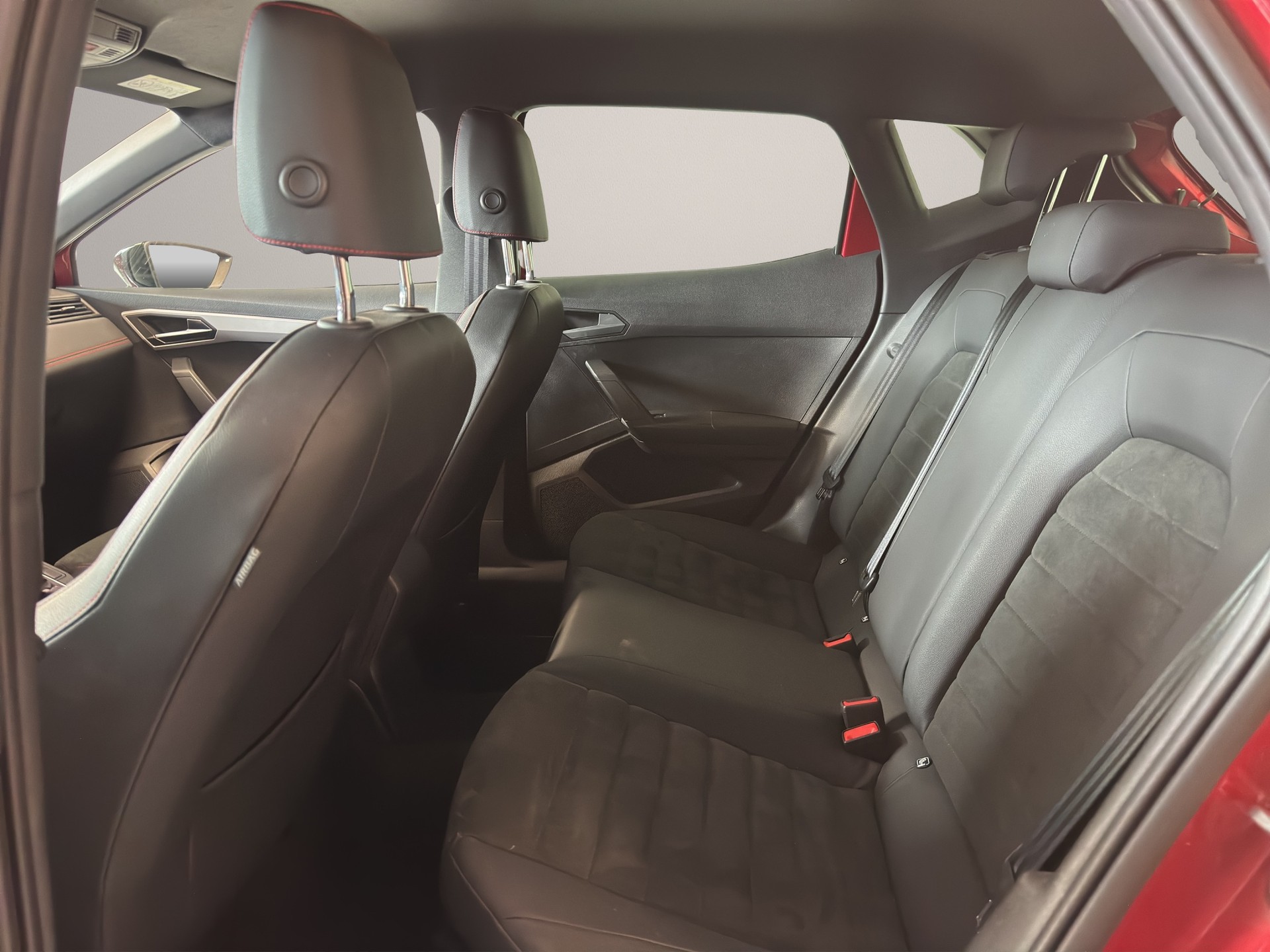 SEAT Ibiza 1.0 EcoTSI Hola FR DSG-image-10