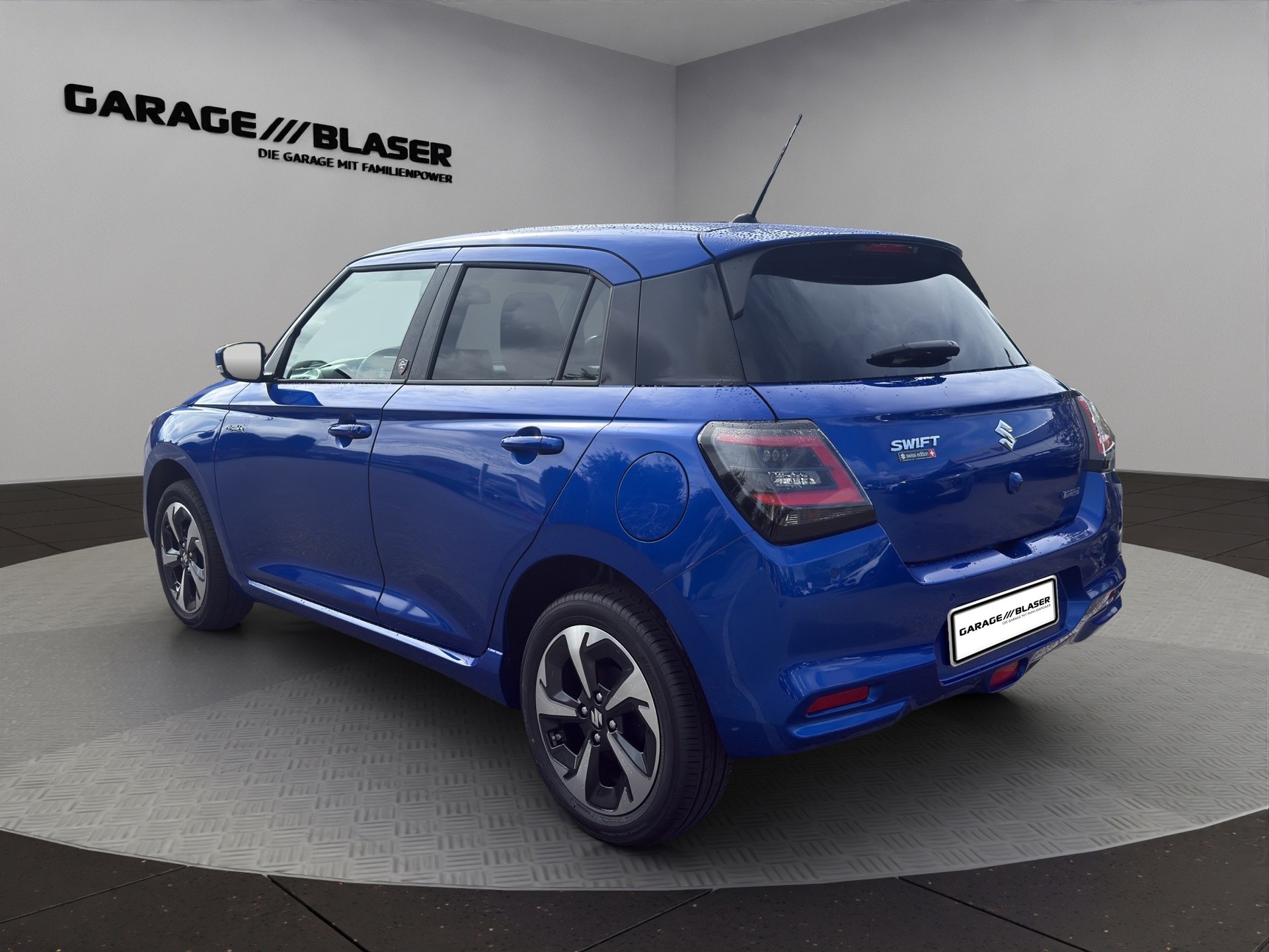 SUZUKI Swift 1.2 Piz Sulai Hybrid Top 4x4-showroom-element-2