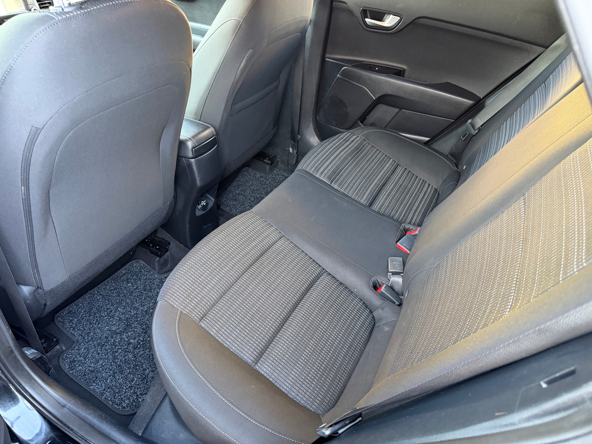 KIA Stonic 1.0 T-GDi-image-10