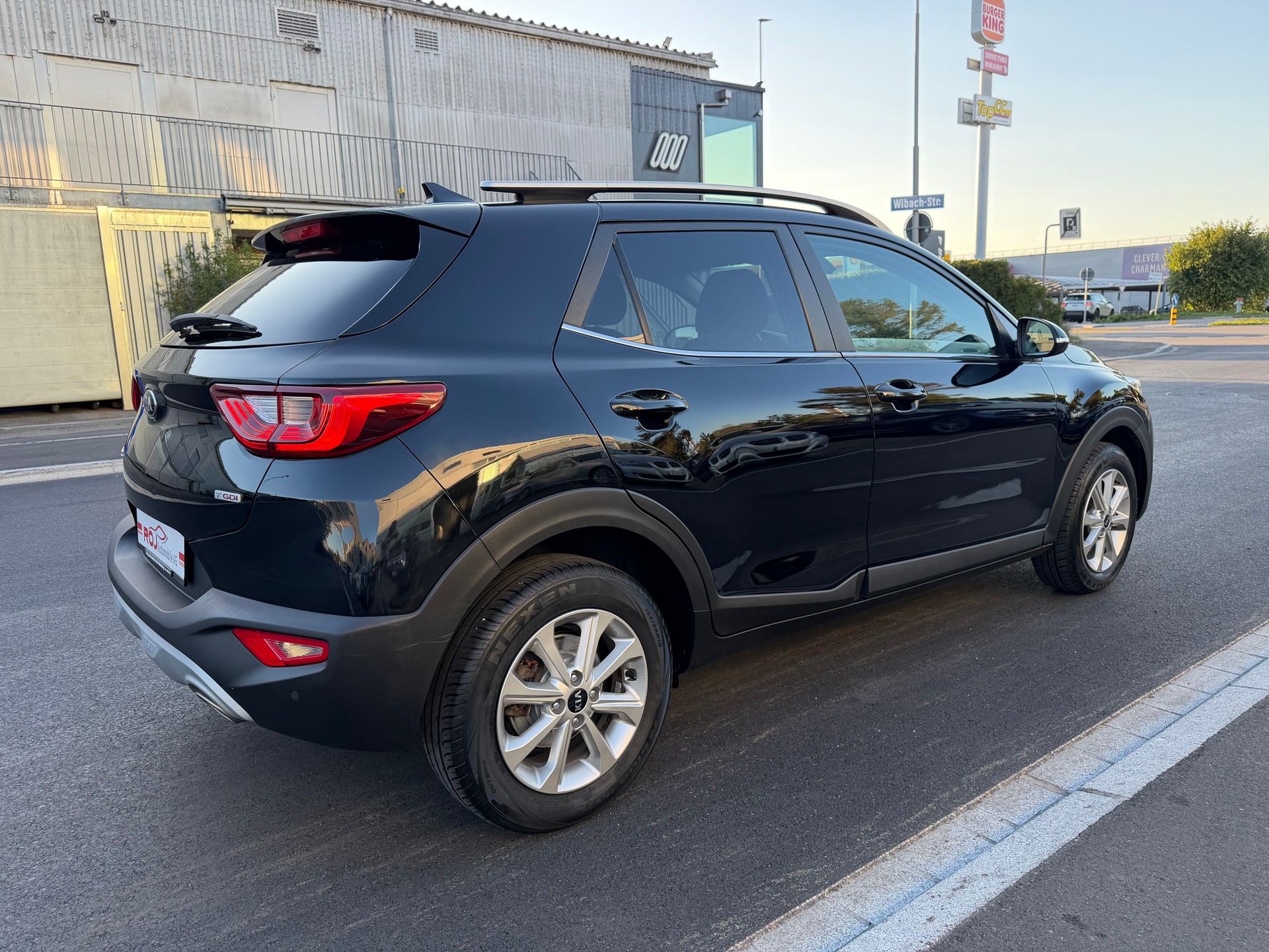 KIA Stonic 1.0 T-GDi-image-4