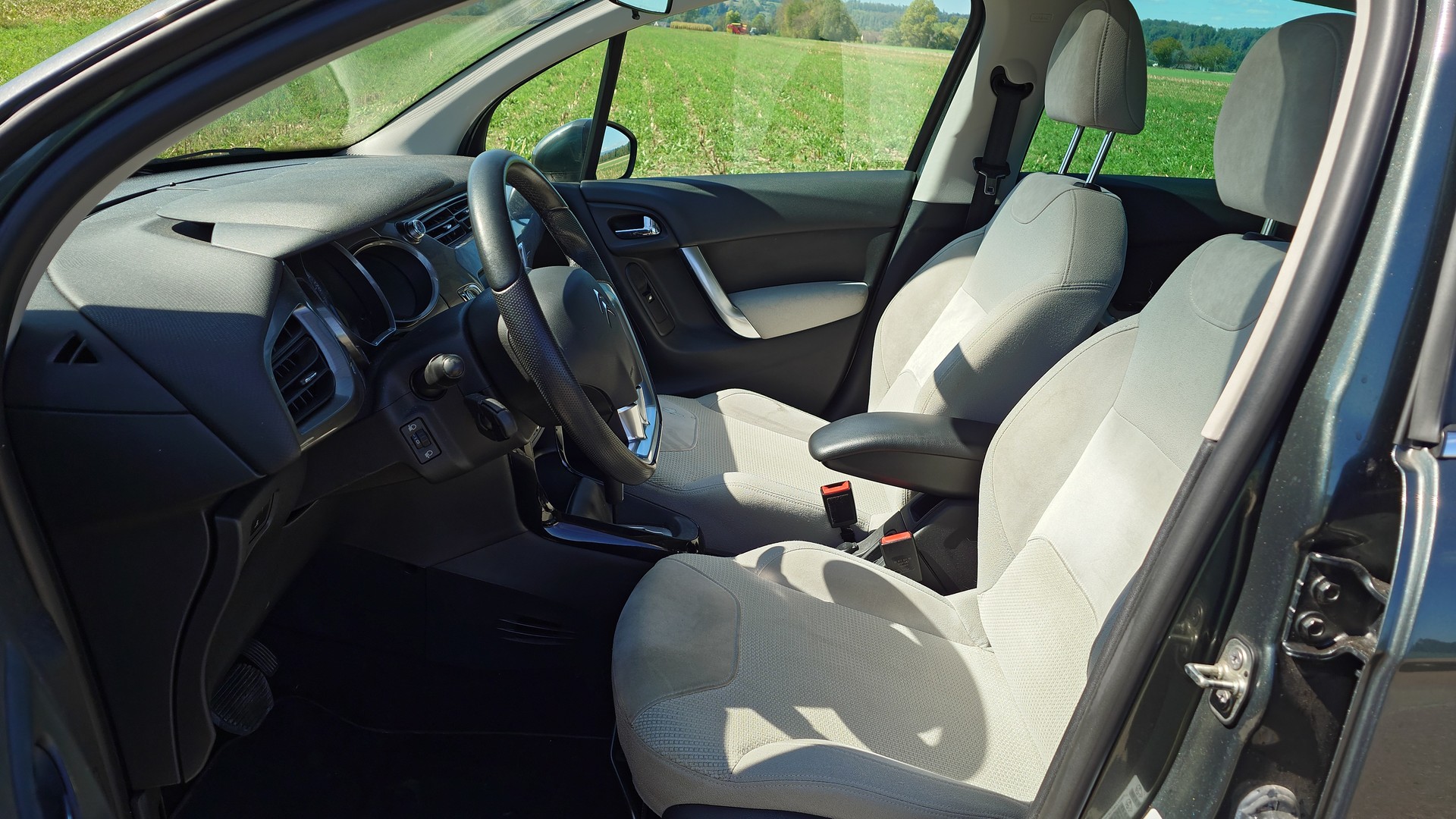 CITROEN C3 1.6i 16V Exclusive Automatic-image-11