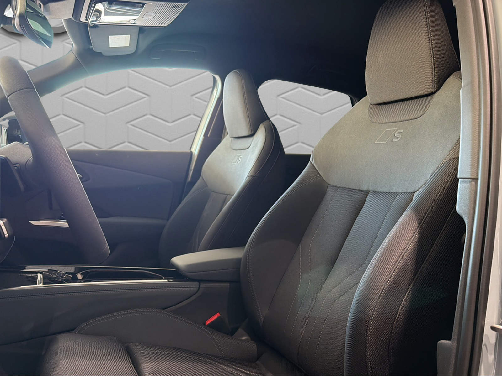 AUDI Q3 SUV 110 kW TFSI S tronic-image-6