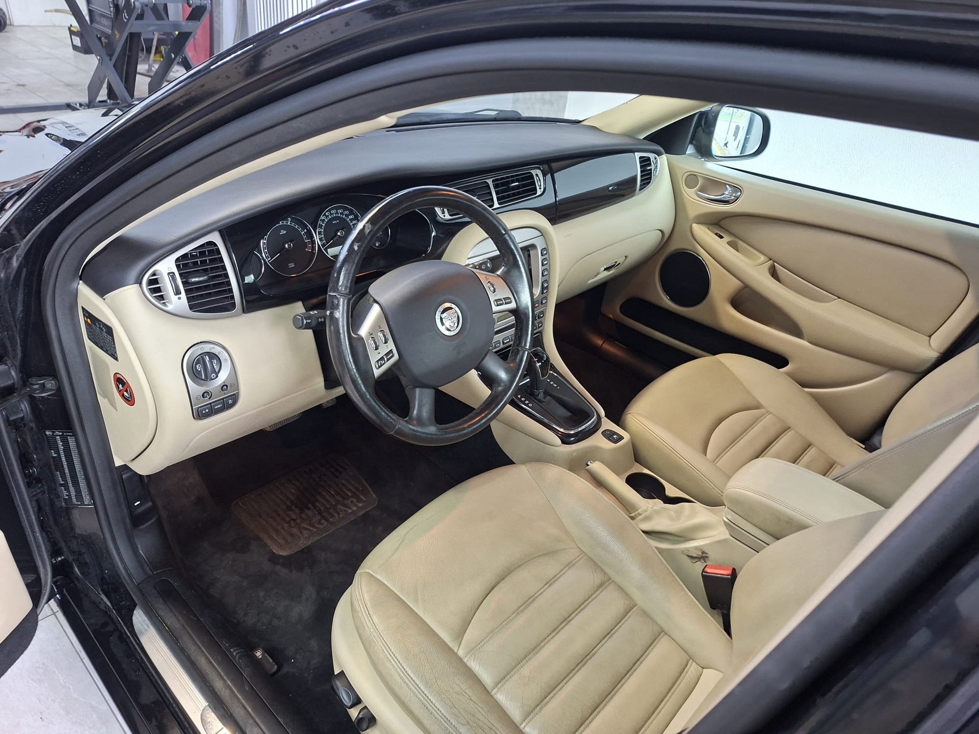 JAGUAR X-Type 2.2D Sovereign Automatic-image-10