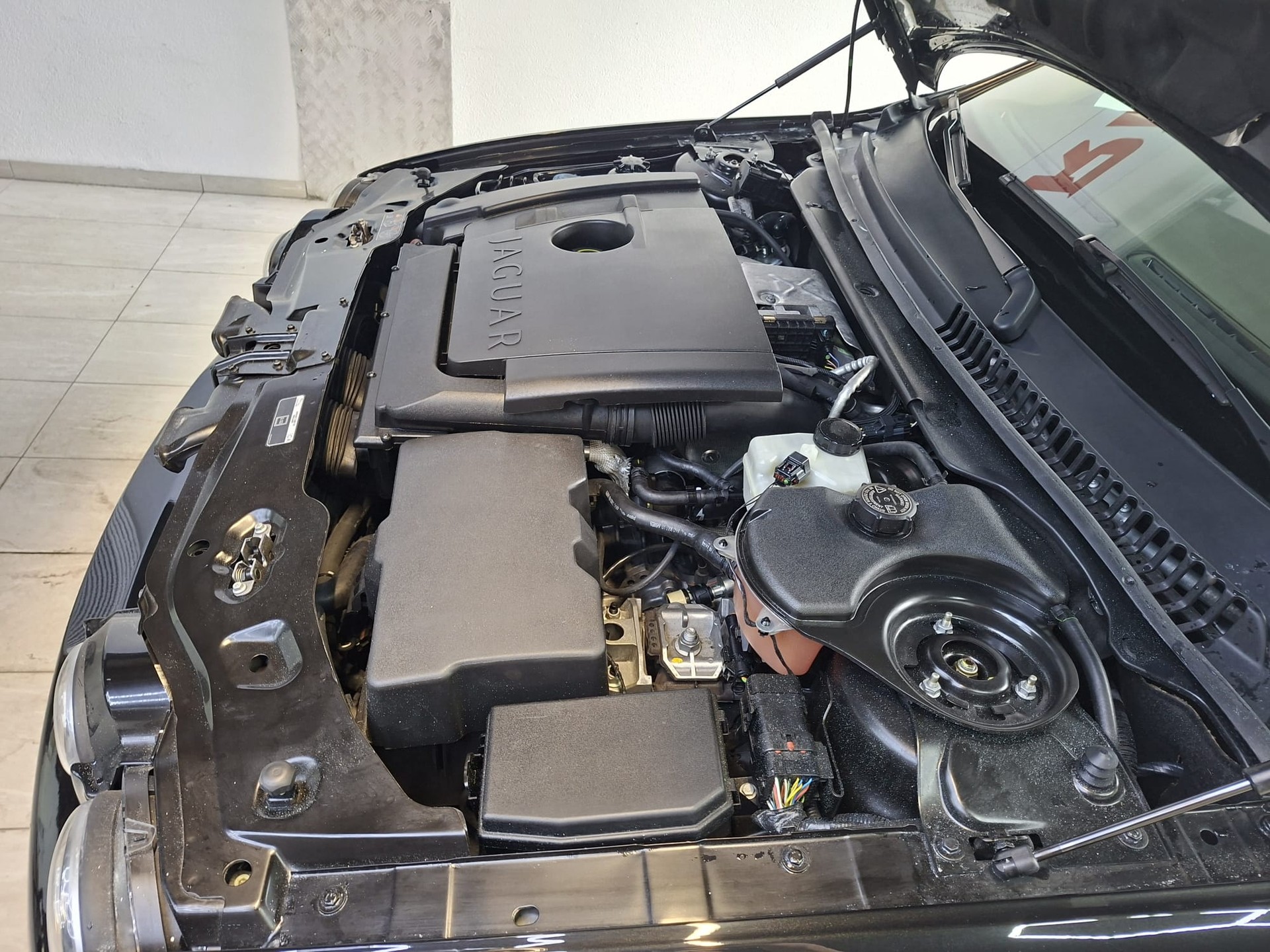 JAGUAR X-Type 2.2D Sovereign Automatic-image-18