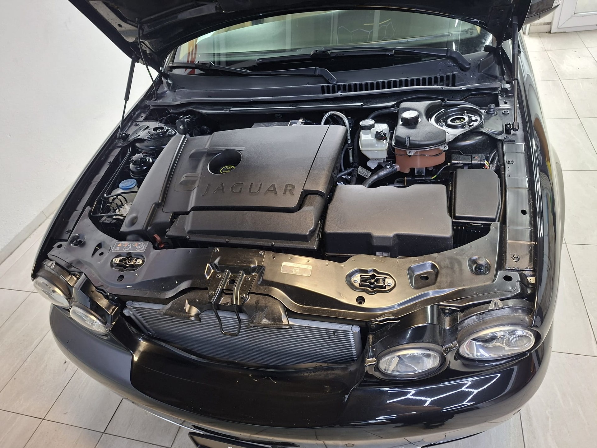 JAGUAR X-Type 2.2D Sovereign Automatic-image-17