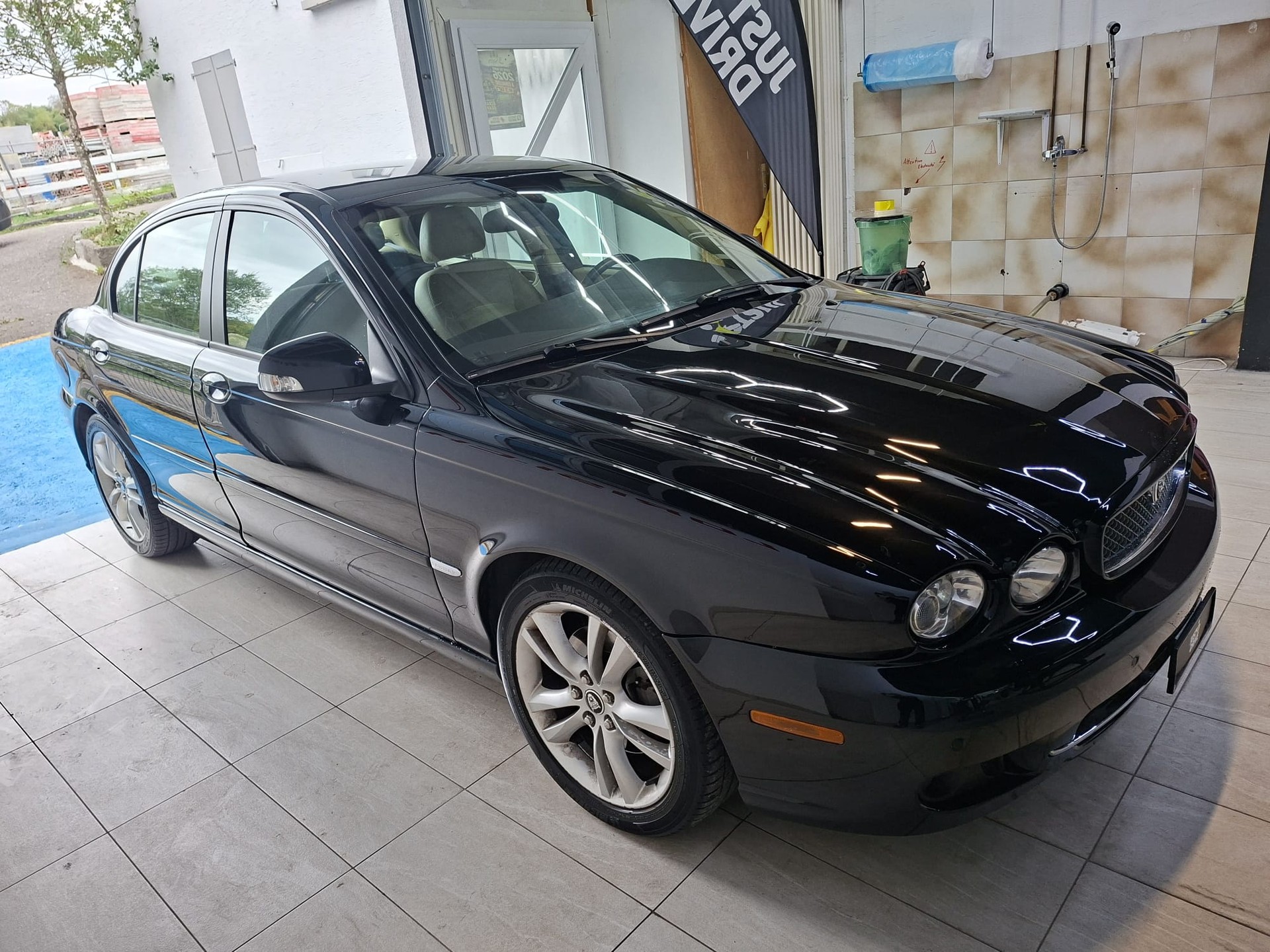 JAGUAR X-Type 2.2D Sovereign Automatic-image-4