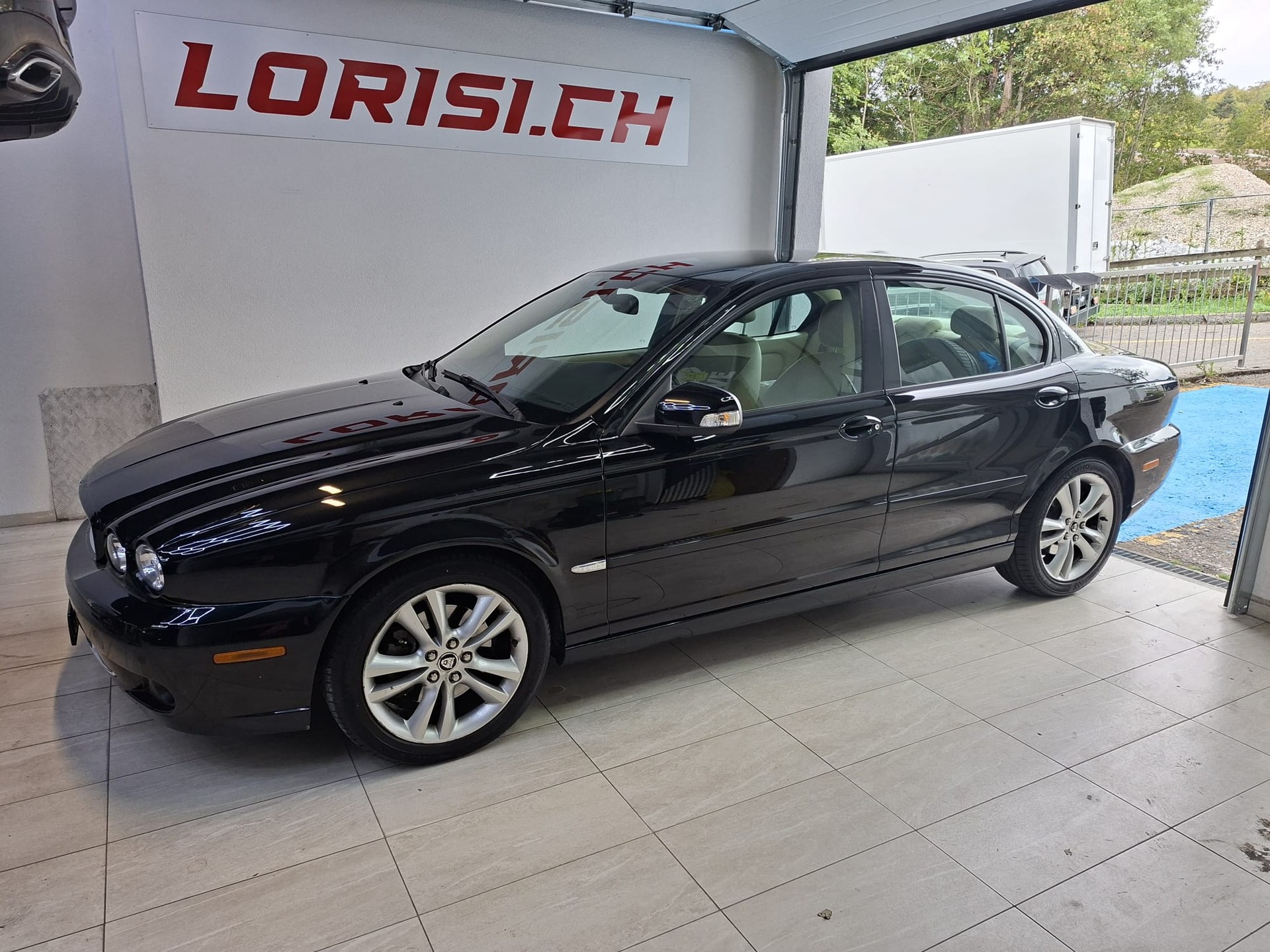 JAGUAR X-Type 2.2D Sovereign Automatic-image-2