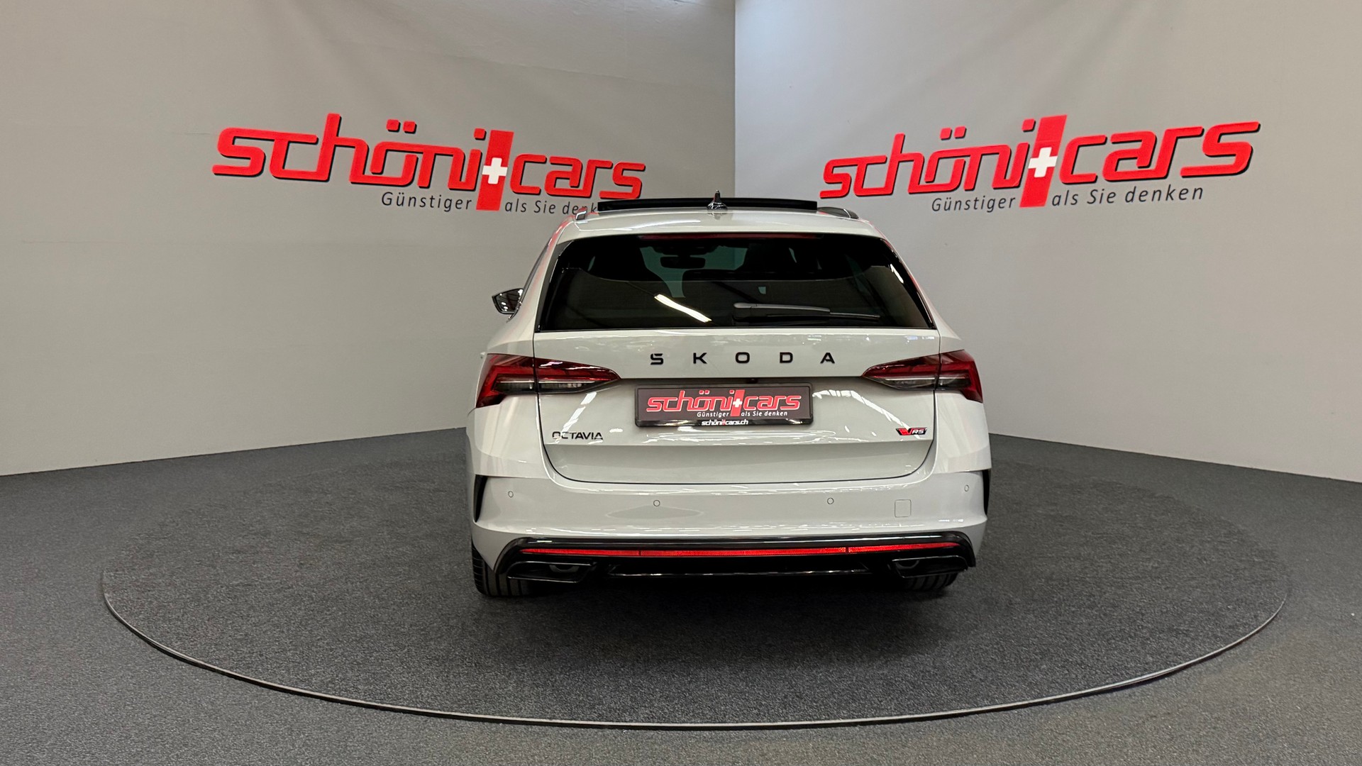 SKODA Octavia Combi 2.0 TSI DSG RS-image-4