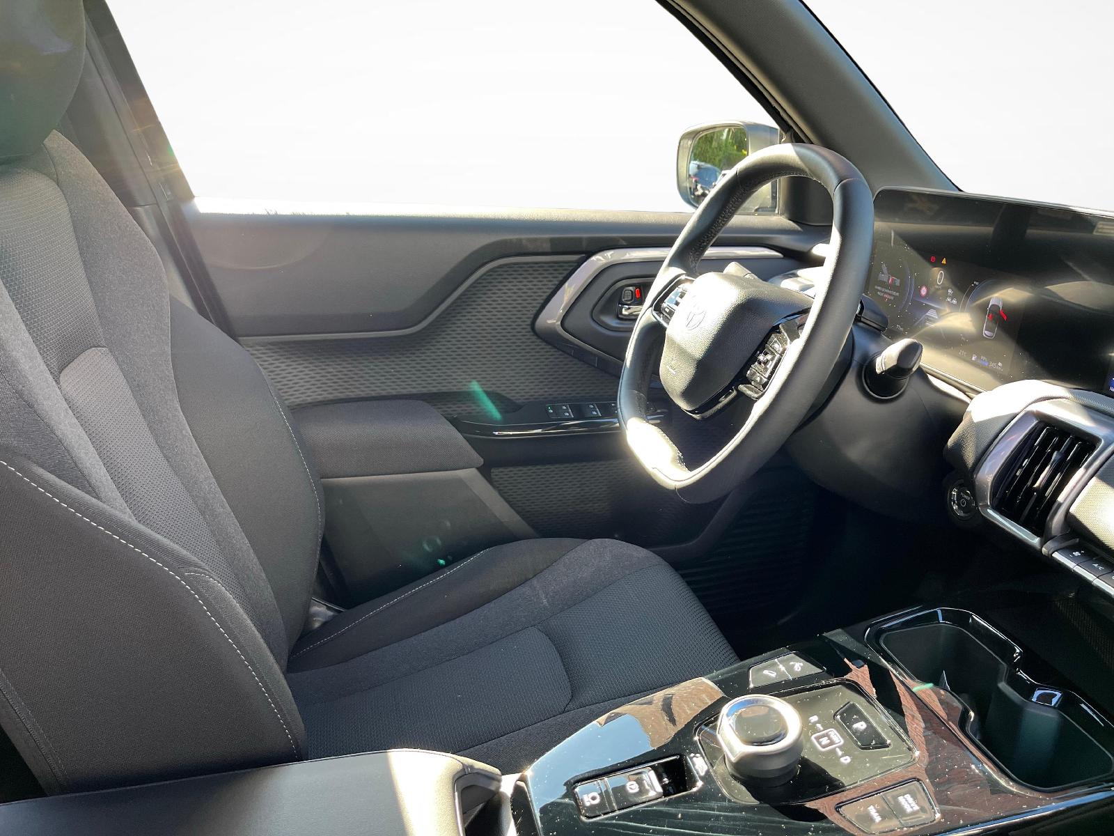 TOYOTA Urban Cruiser Trend AWD-image-9