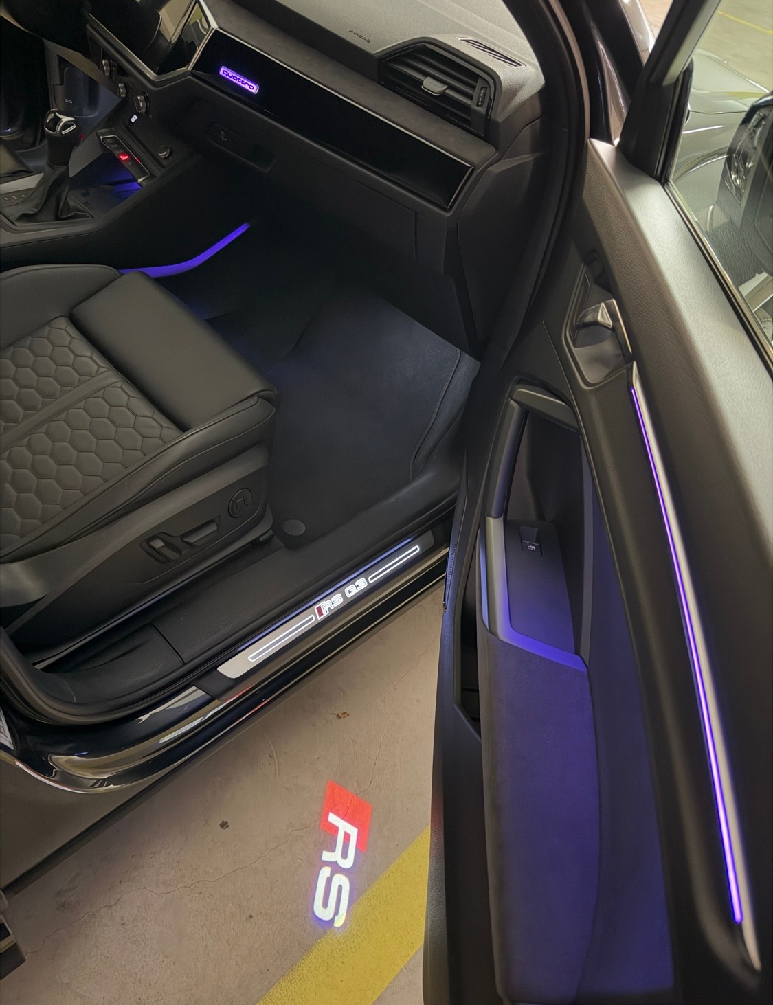 AUDI RS Q3 Sportback quattro S tronic-image-18